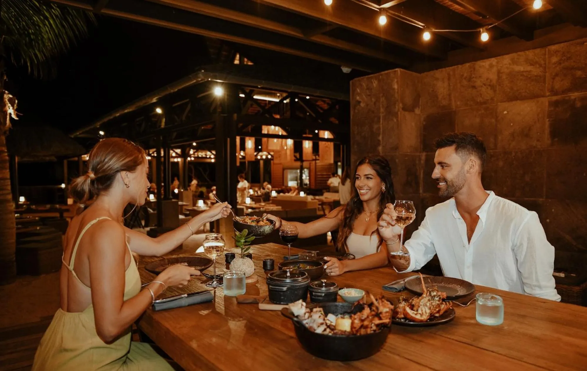 Restaurant/places to eat in Palm Hotel & Spa