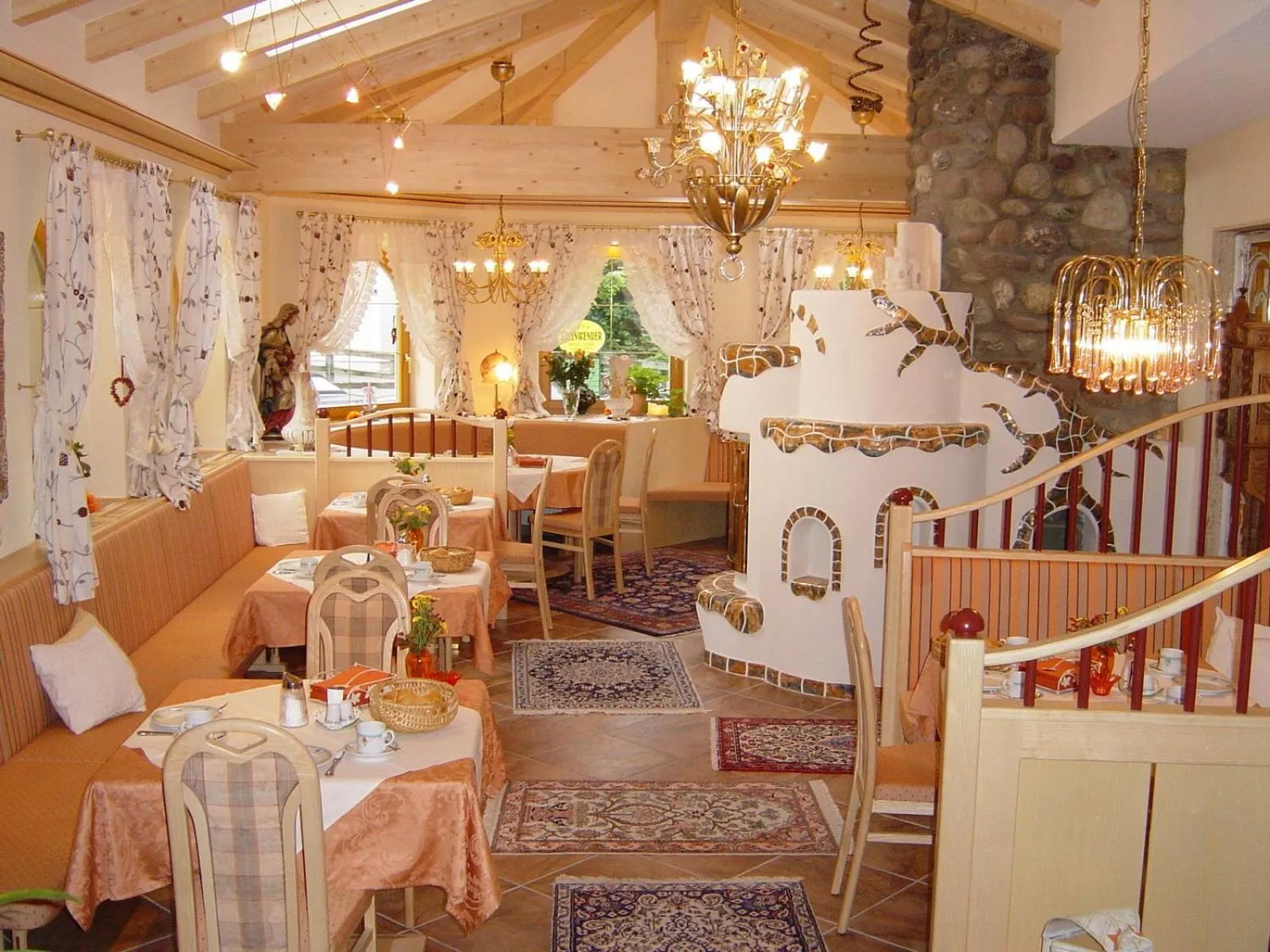 Restaurant/places to eat in Pension & Appartement Steinwender
