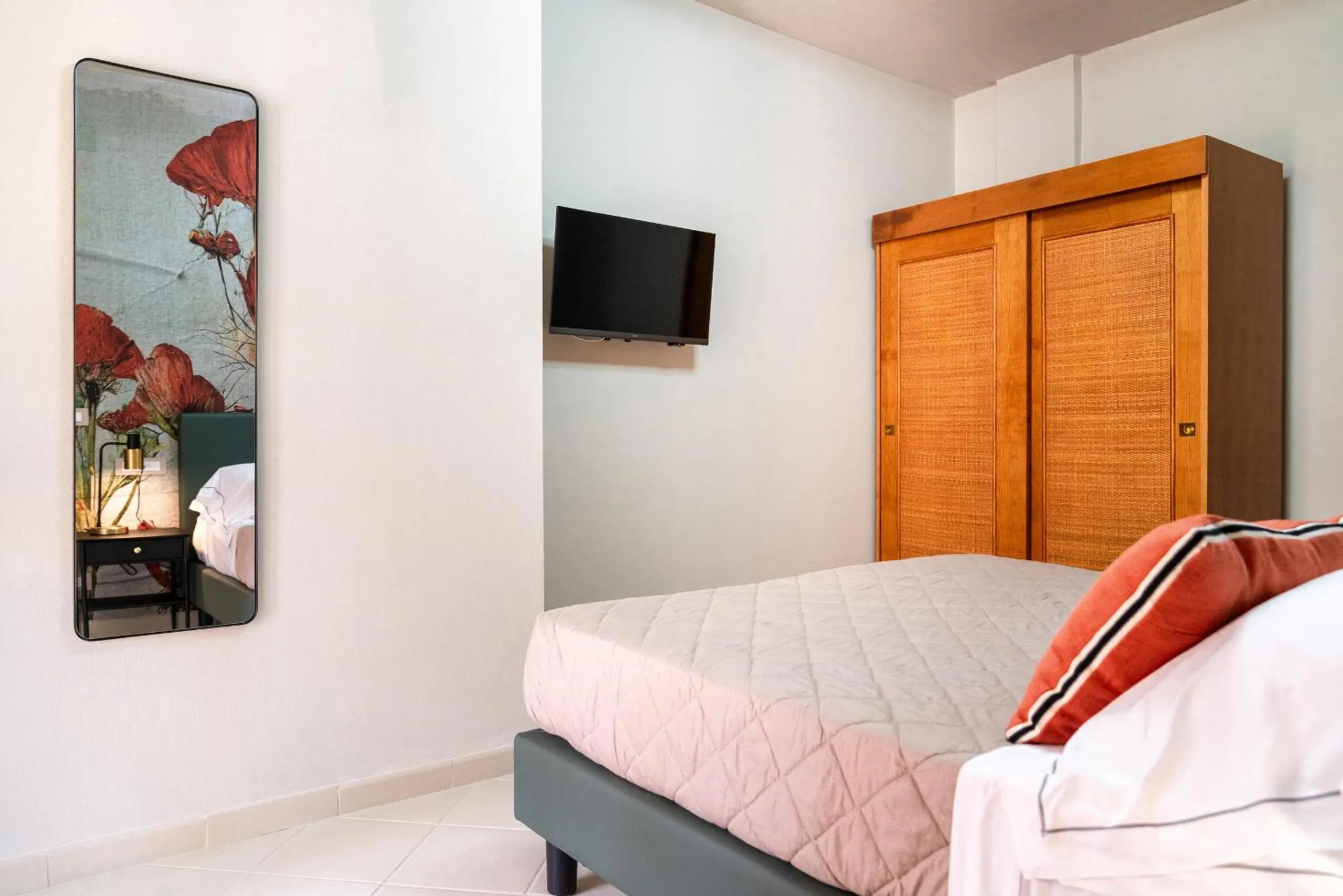 Bed in Hotel Baia di Talamone