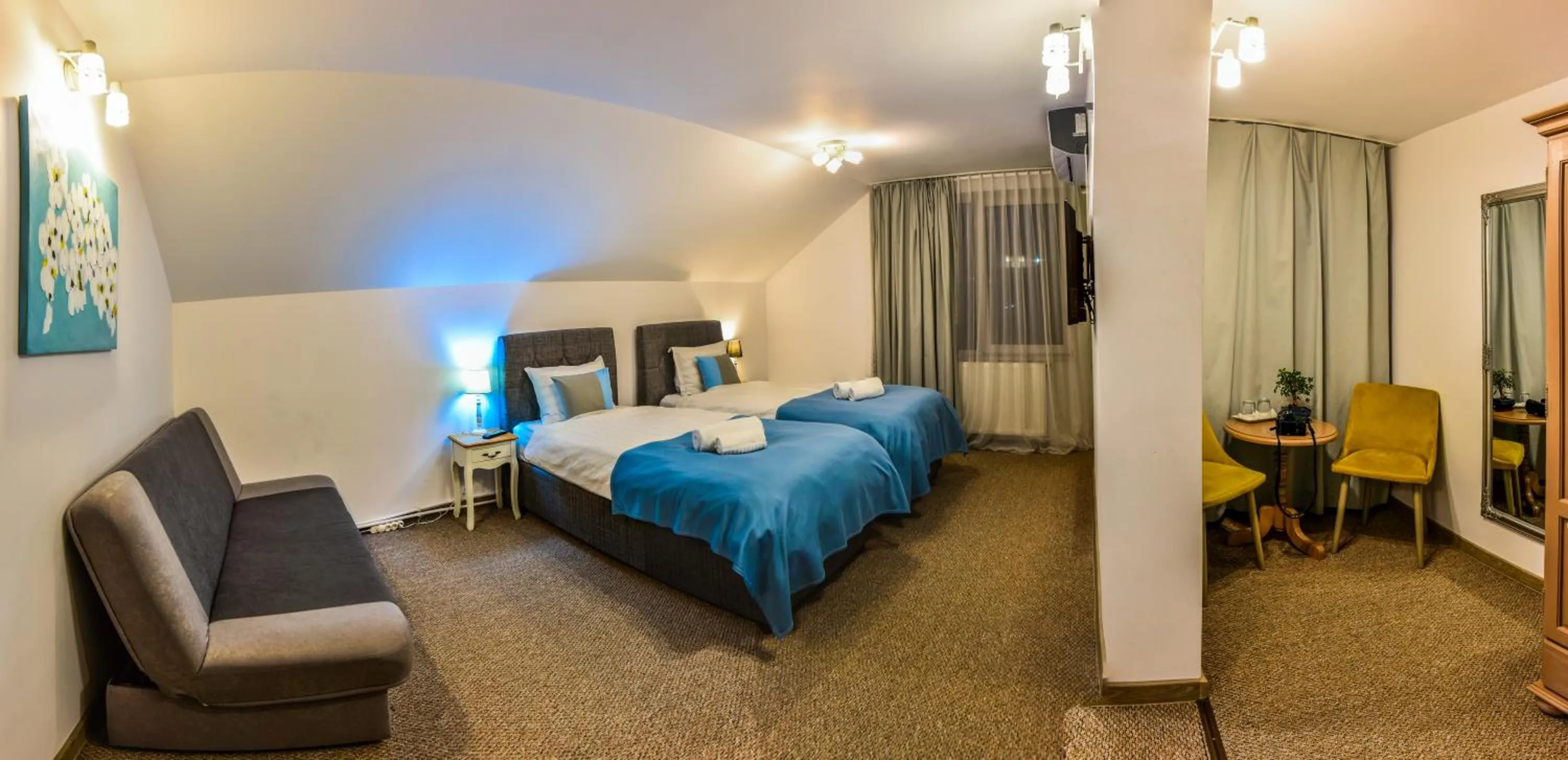 Photo of the whole room, Bed in Noblesse House