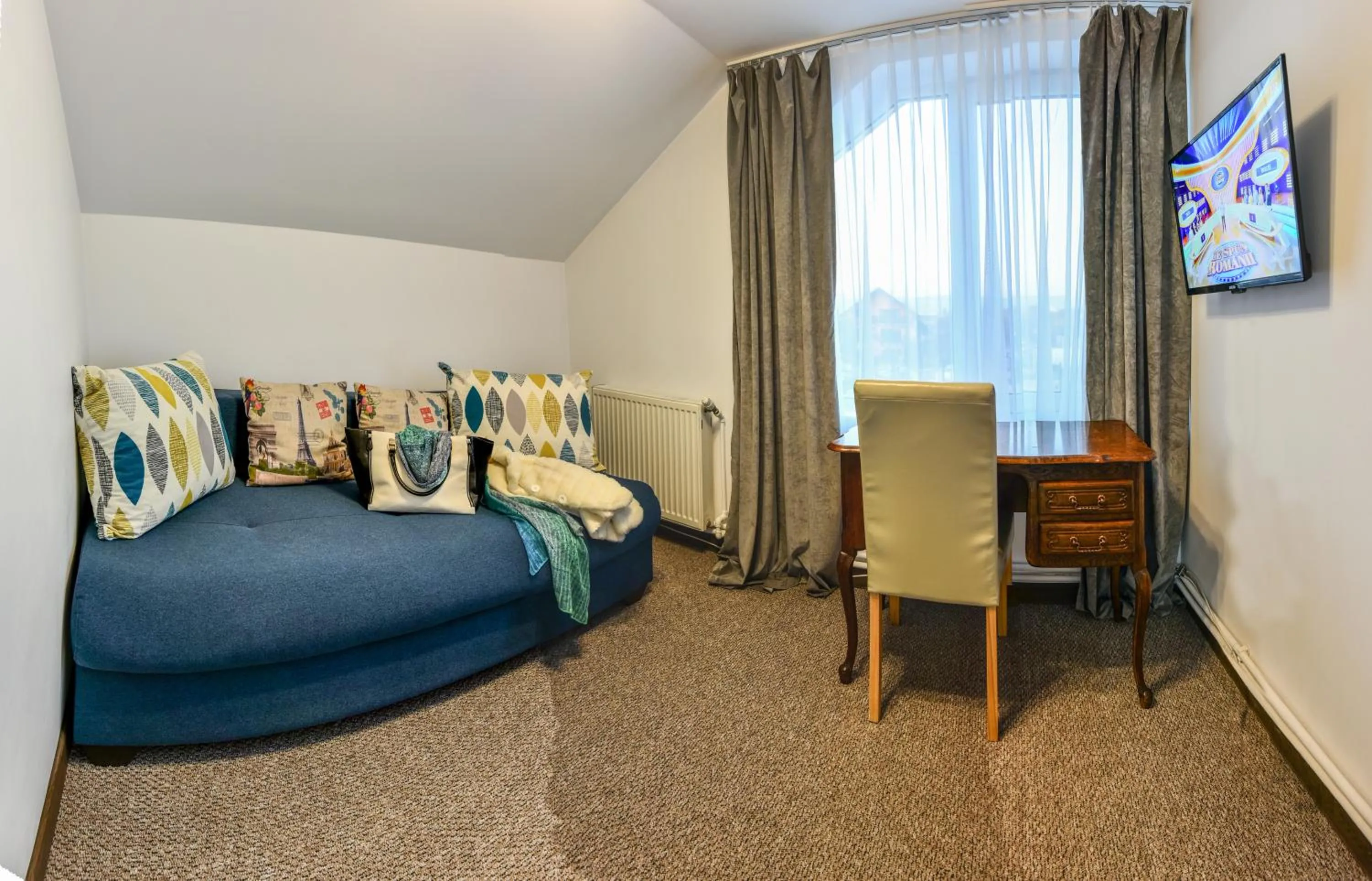 Photo of the whole room, Bed in Noblesse House