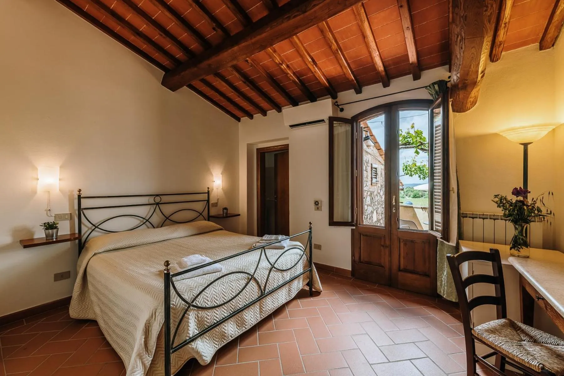 Bedroom, Bed in Villa Di Sotto