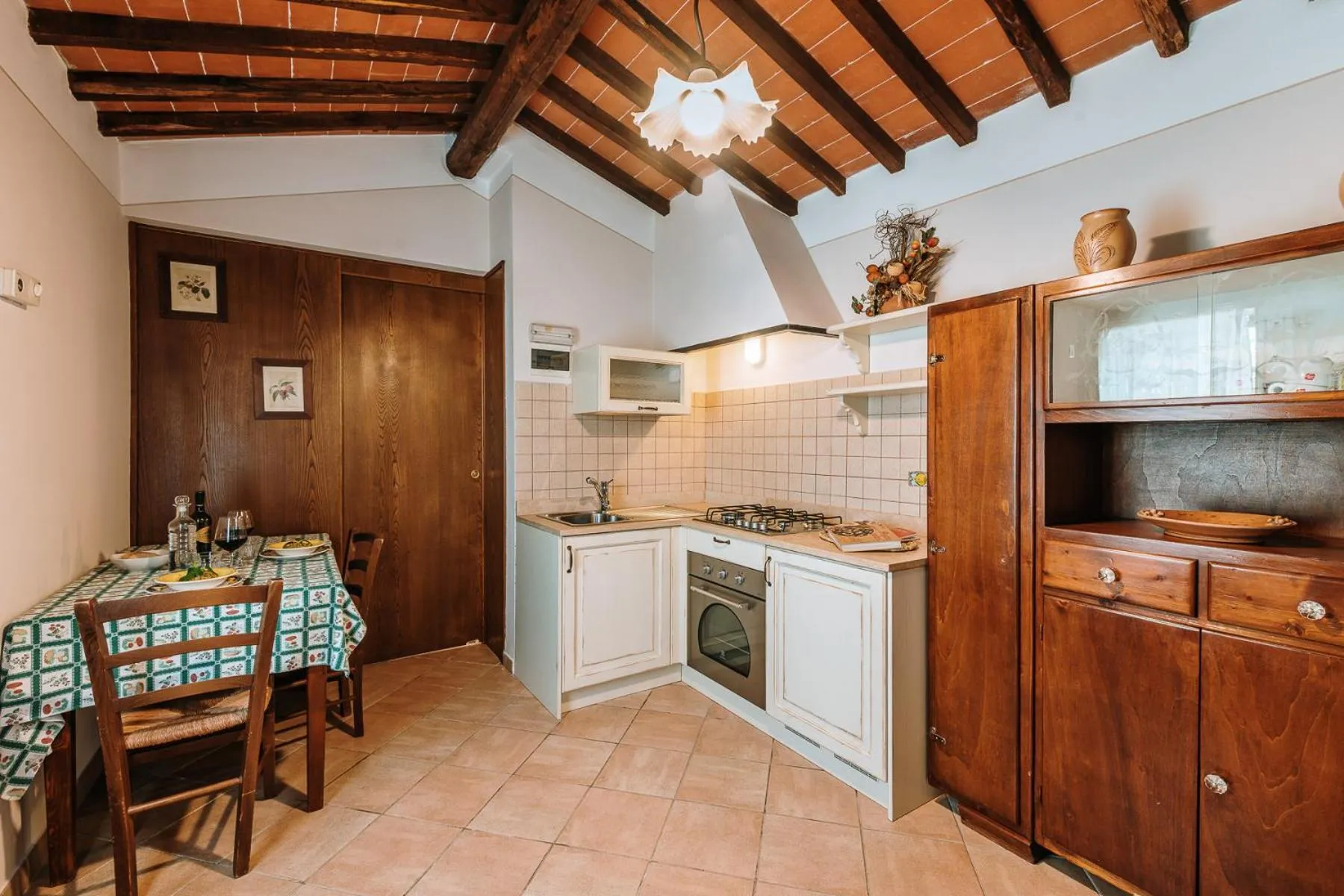 Dining area in Villa Di Sotto