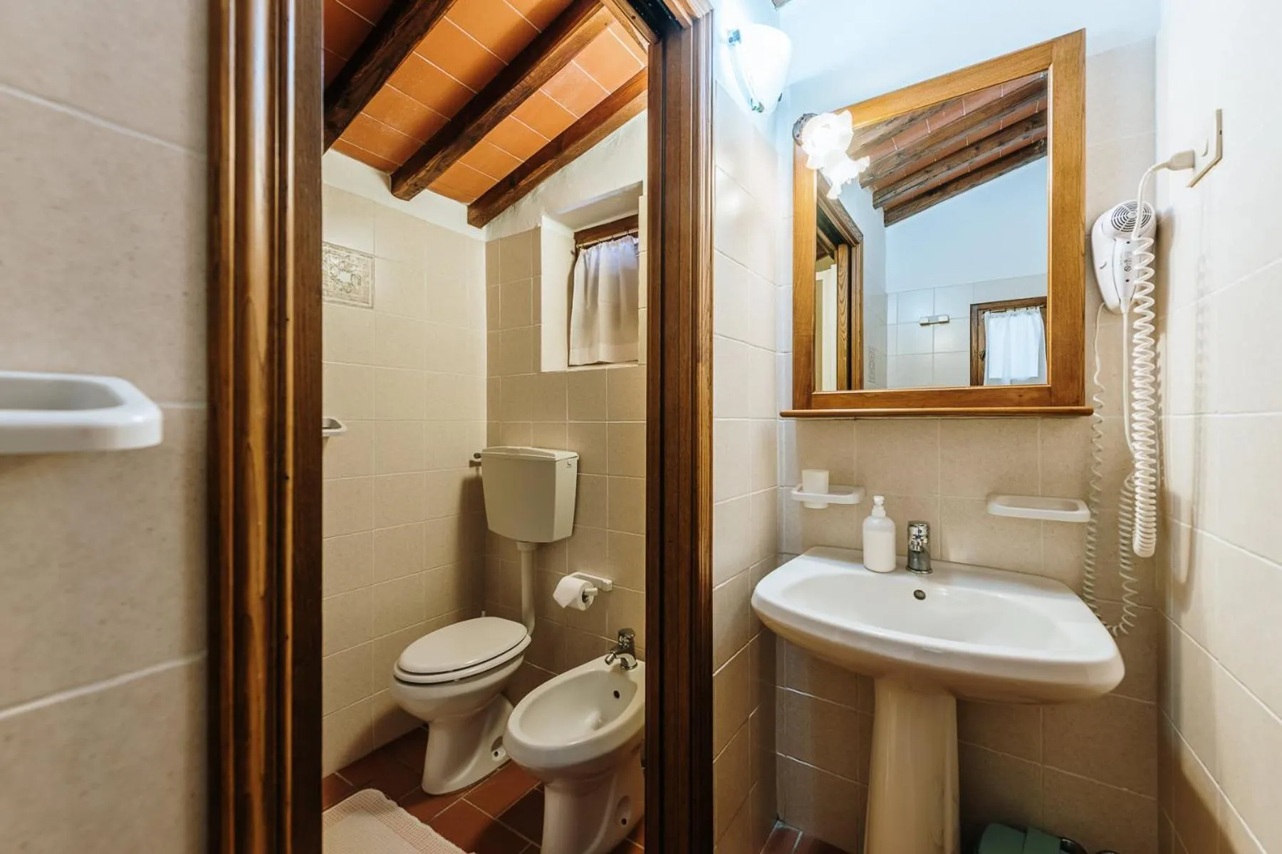 Bathroom in Villa Di Sotto