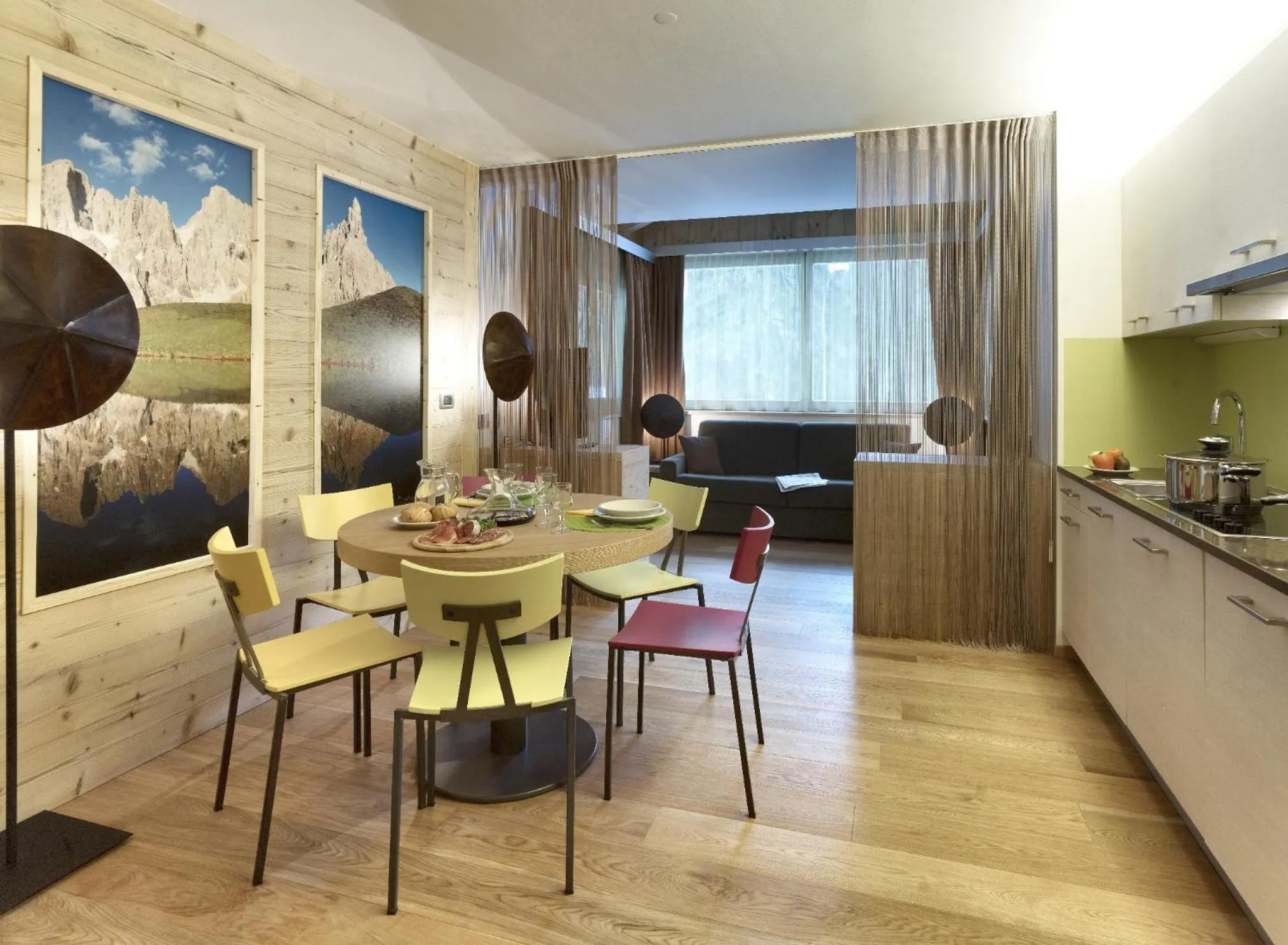 Day in Color Home Suite Apartments