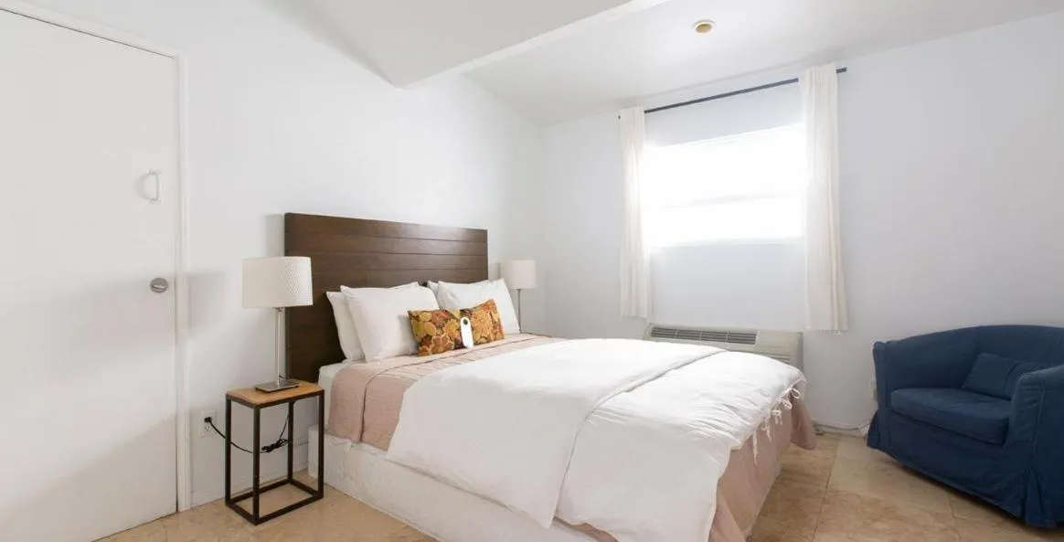 Bed in Su Casa at Venice Beach