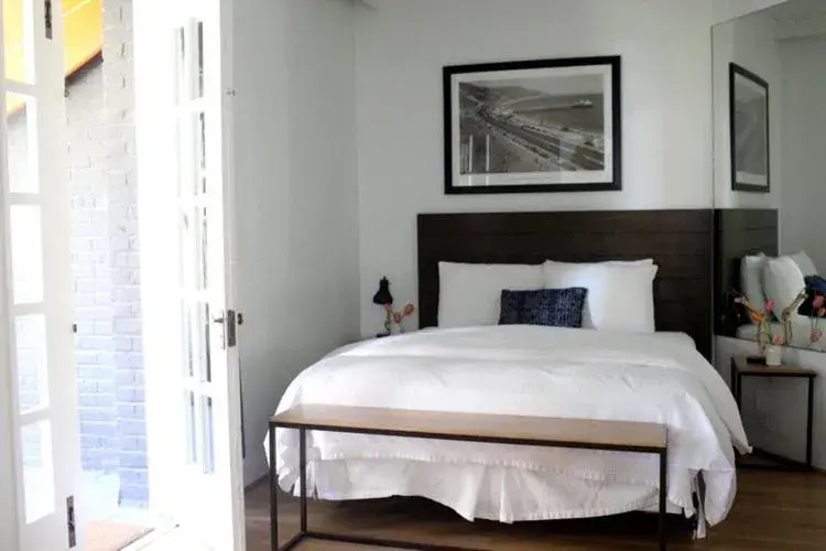 Bed in Su Casa at Venice Beach Bed in Su Casa at Venice Beach