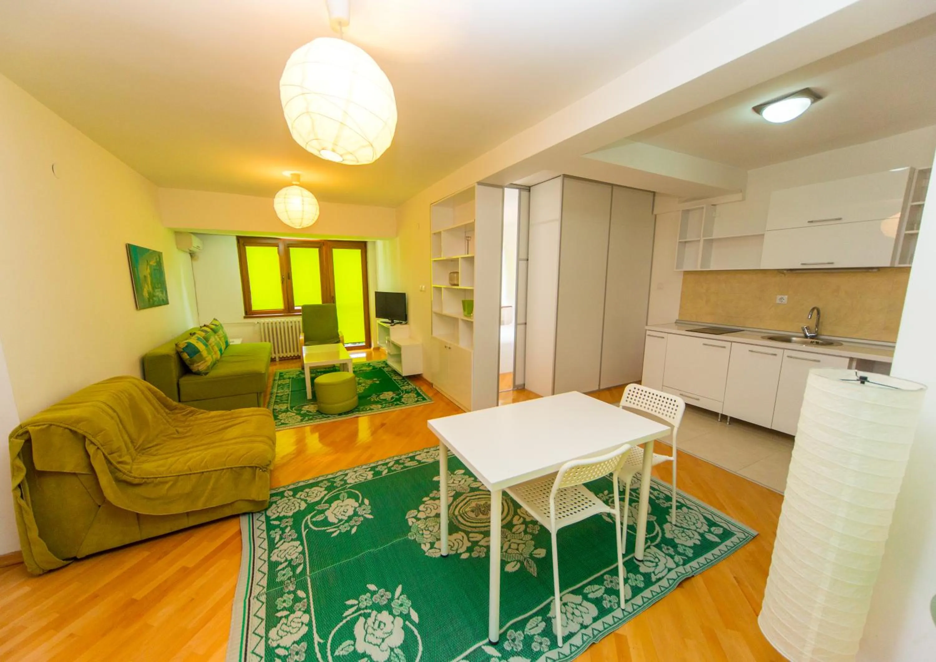 Kitchen or kitchenette in Hotel Pine