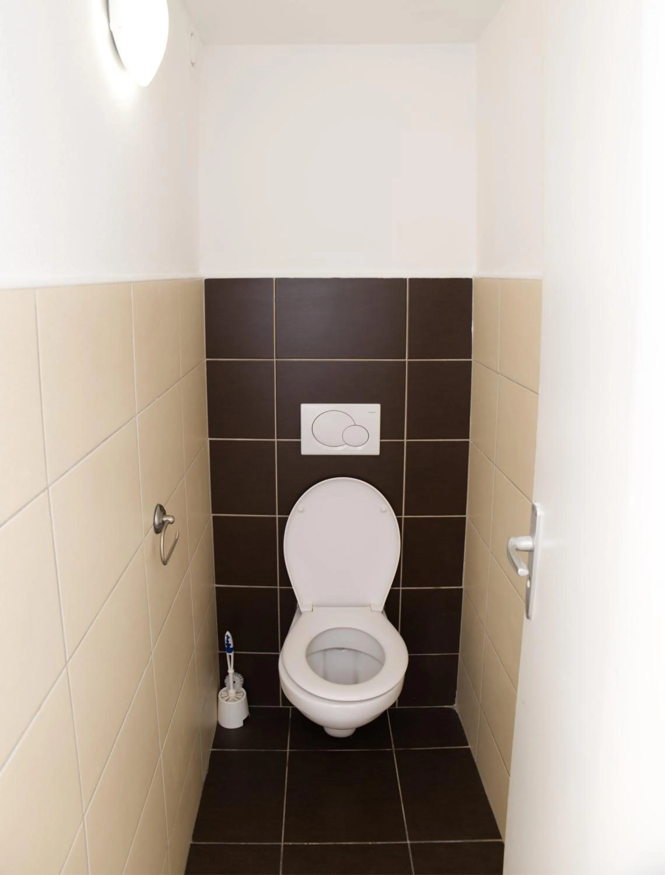 Toilet in Hostel Old Town