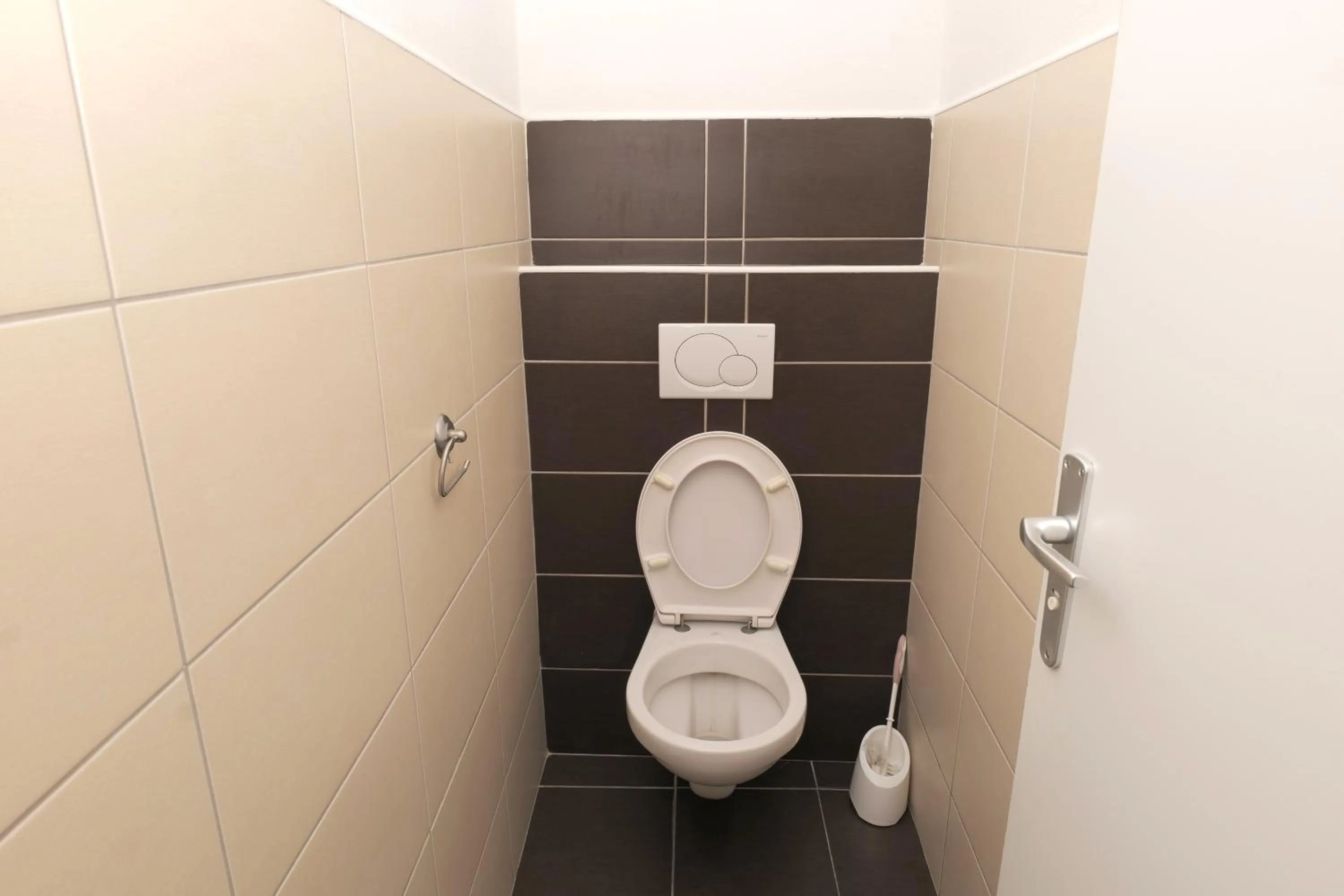 Toilet in Hostel Old Town