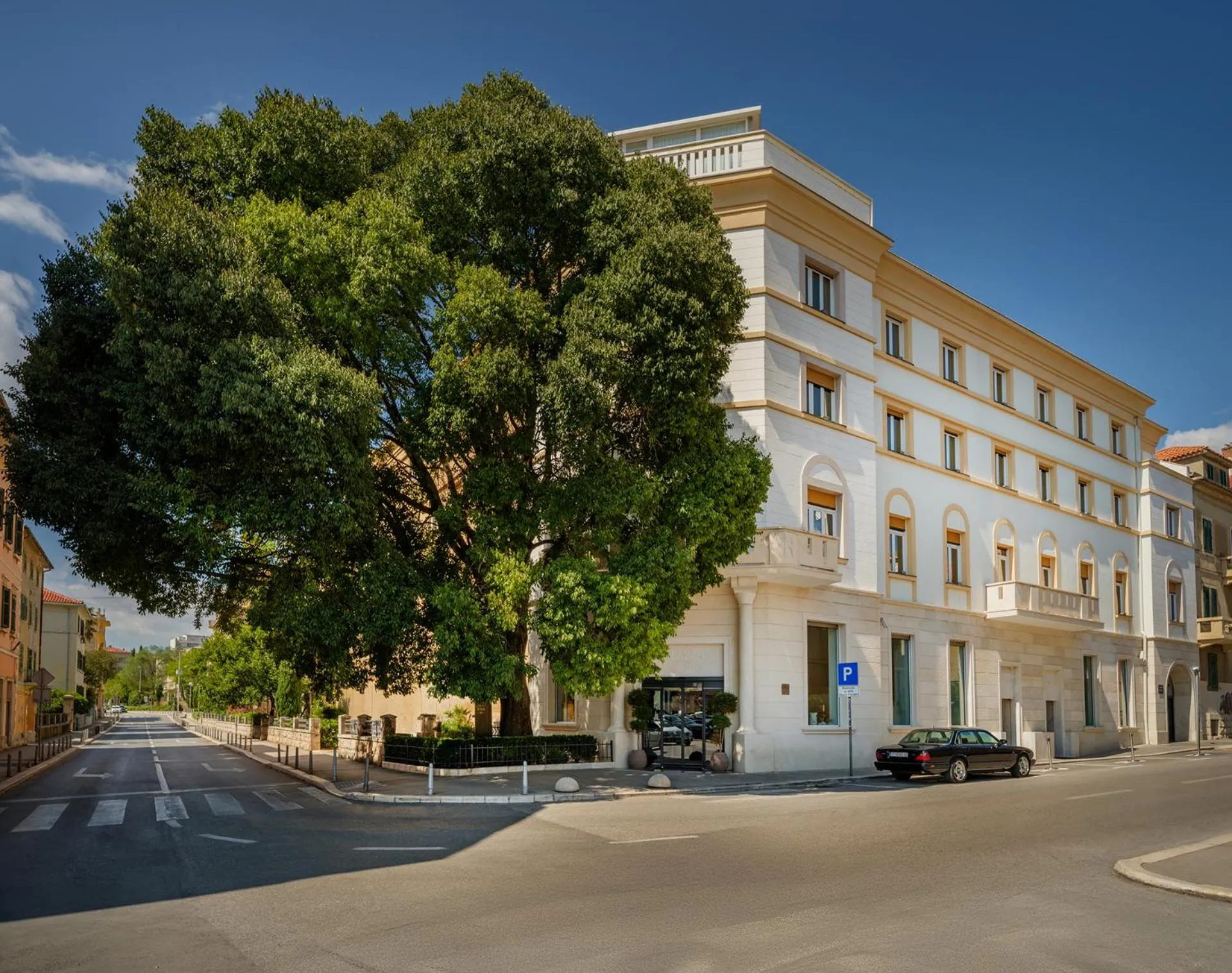 Property building in Palazzo President