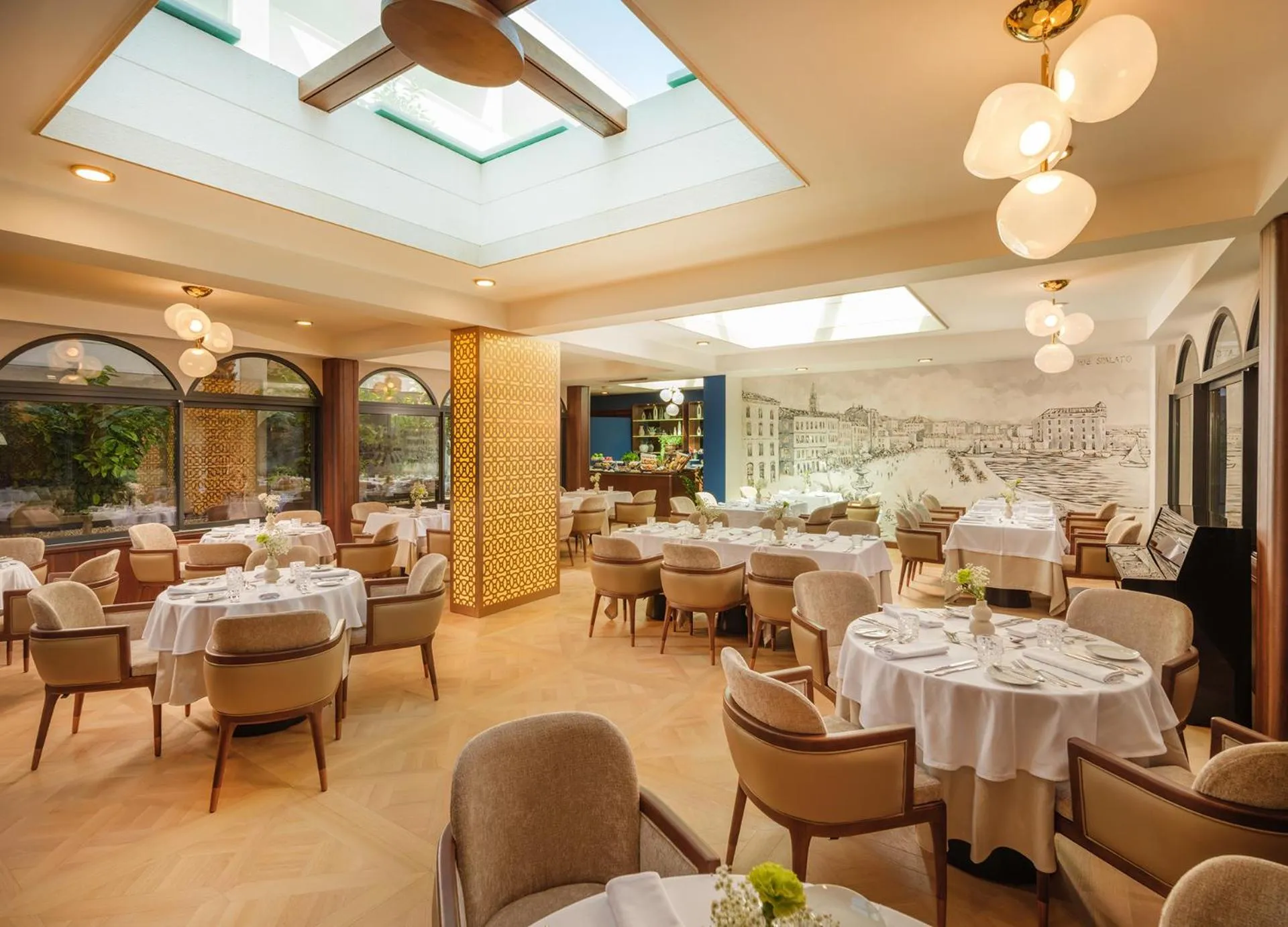 Restaurant/places to eat in Palazzo President