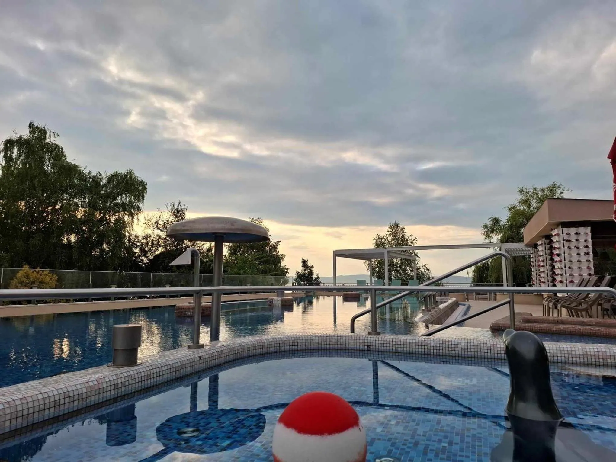 Swimming pool in Hotel Wellamarin