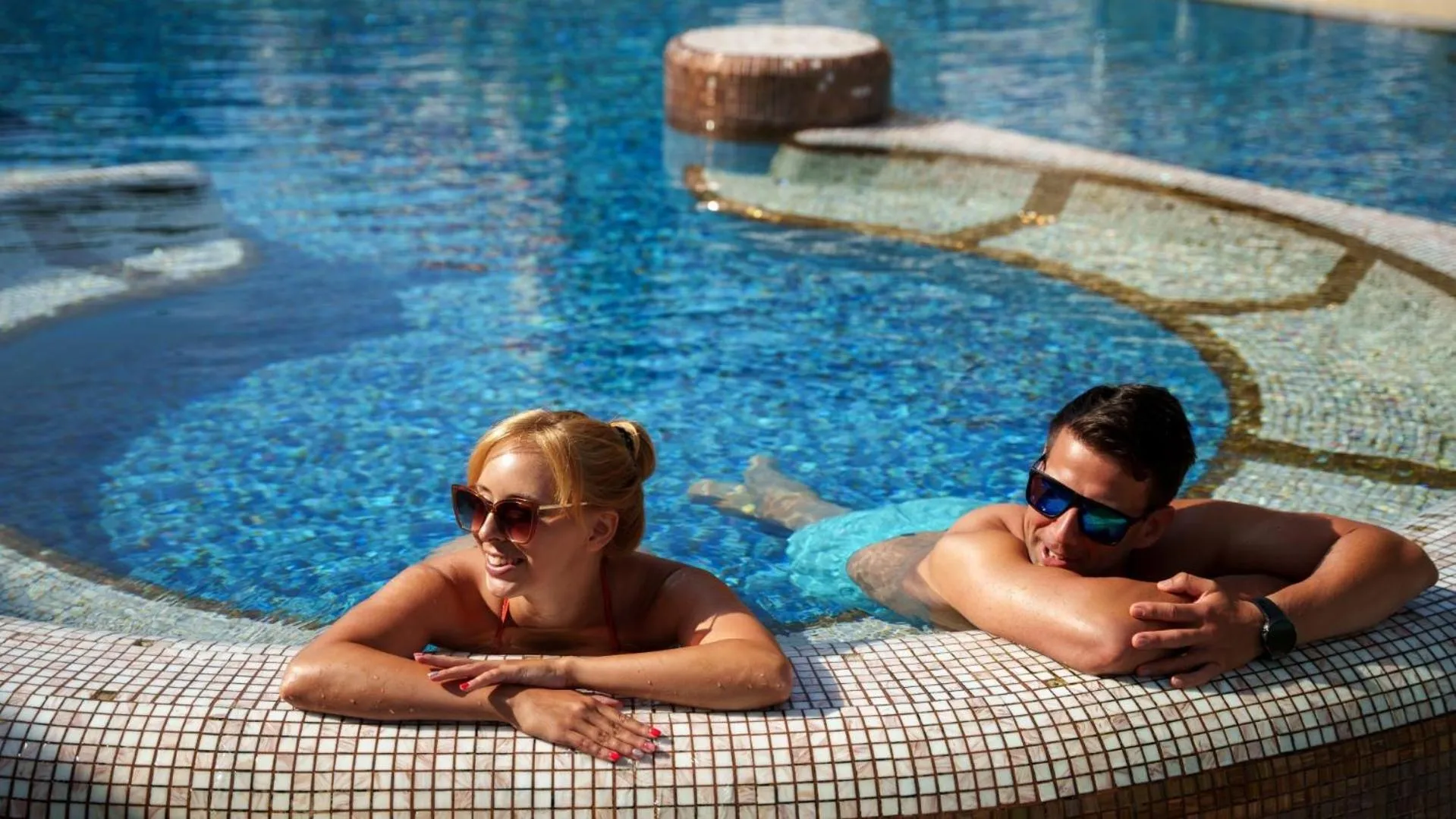 Swimming pool in Hotel Wellamarin