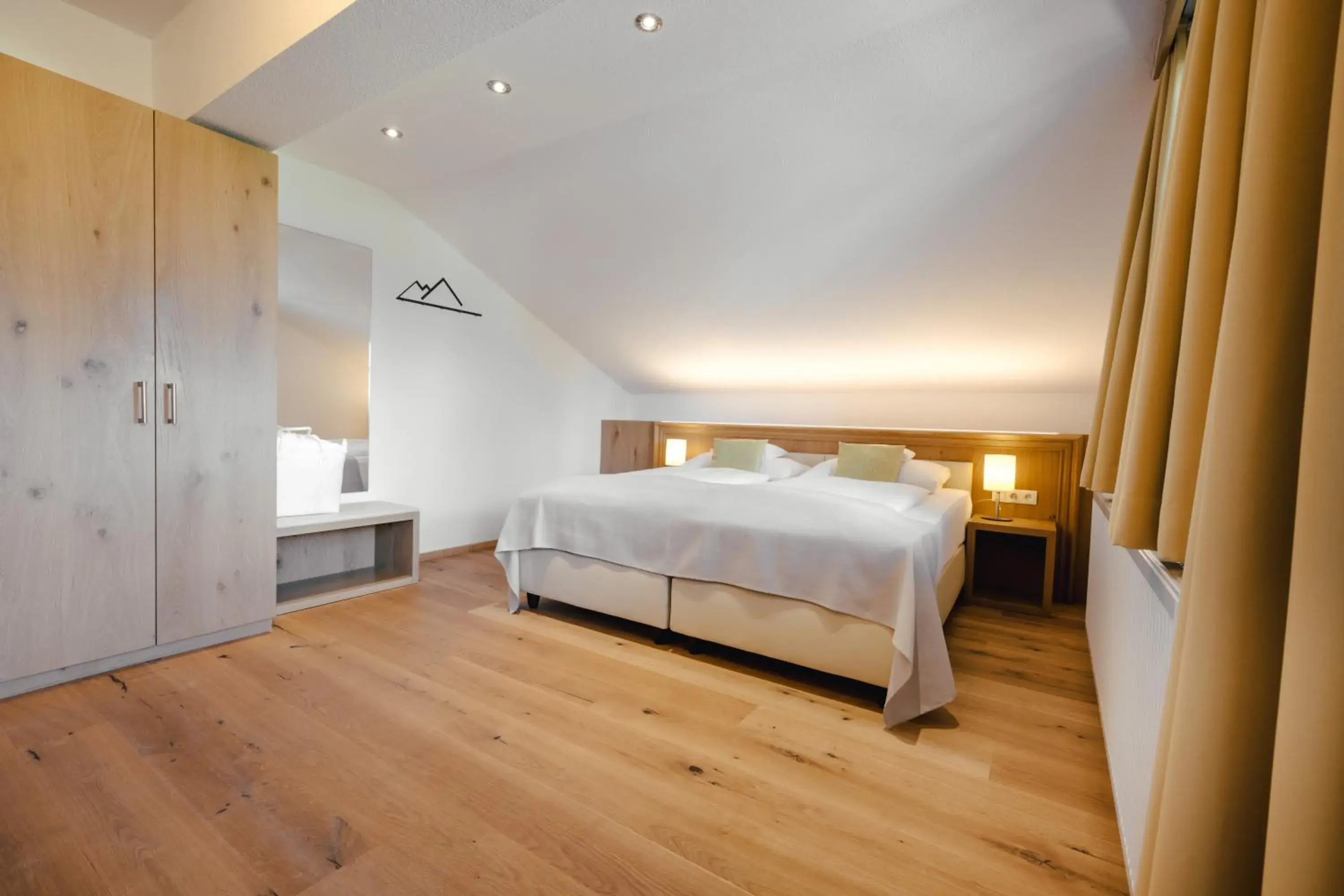 Budget Double Room in Hotel Annelies Budget Double Room in Hotel Annelies