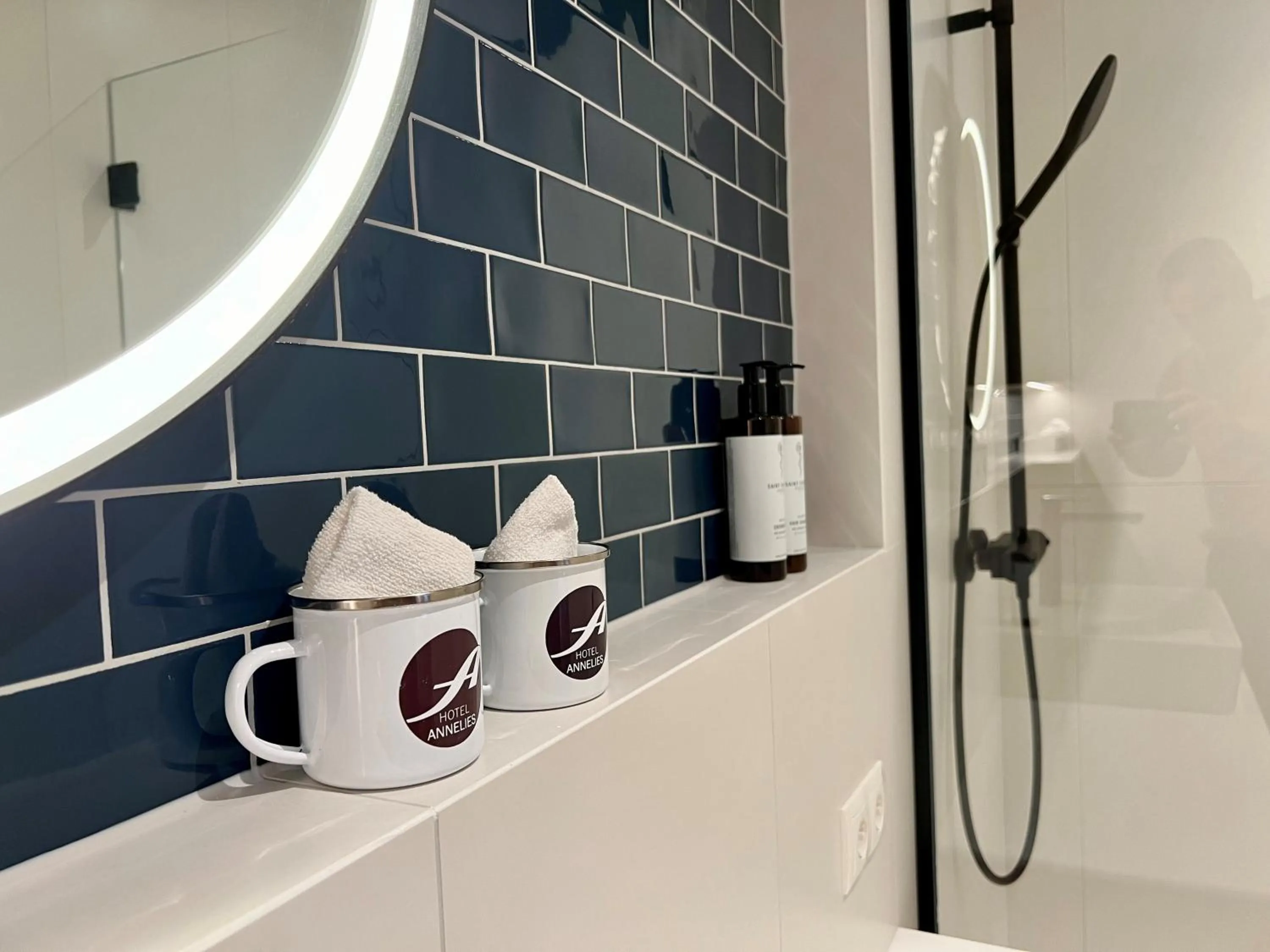 Shower in Hotel Annelies