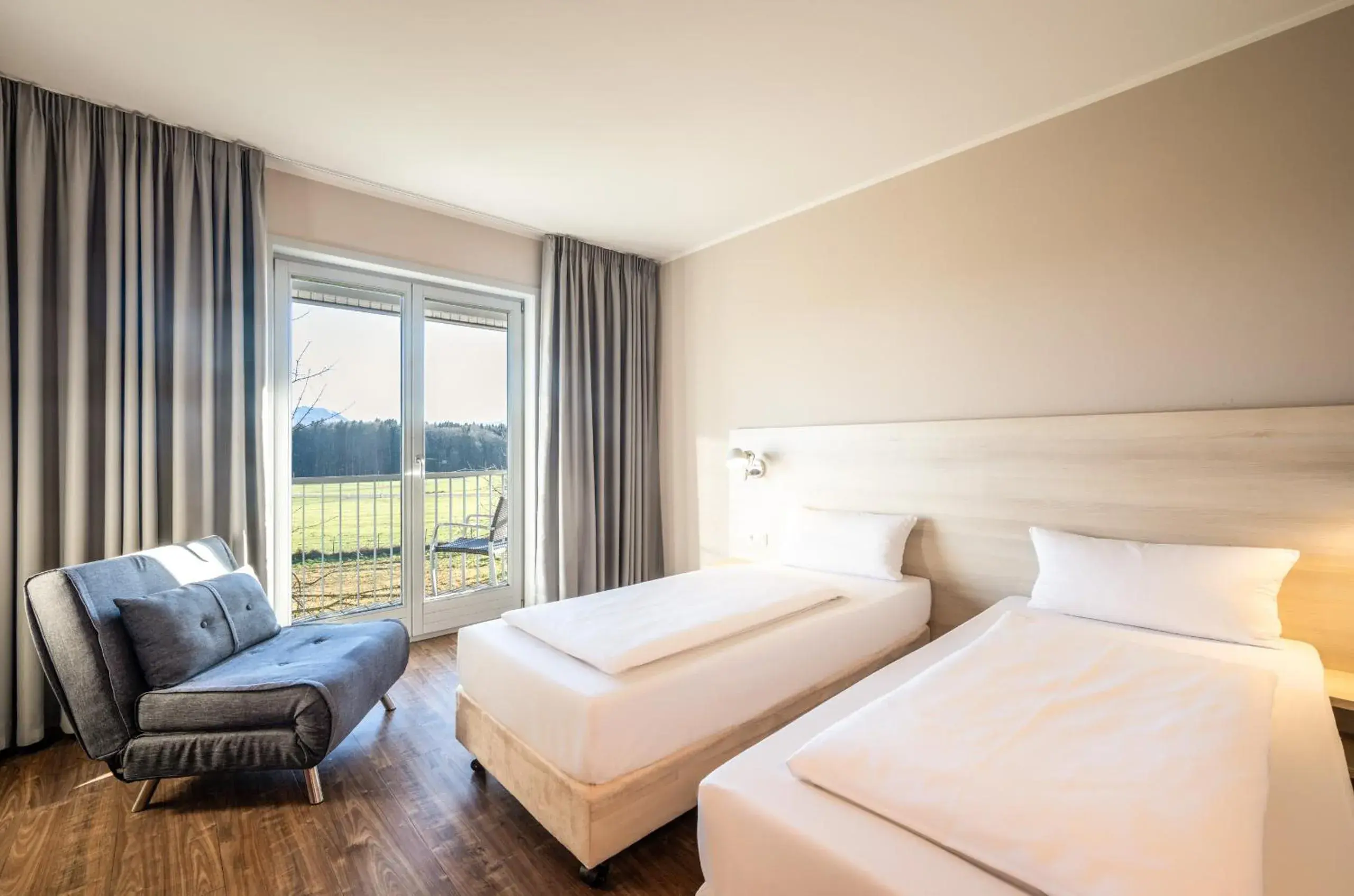 Superior Twin Room in Coffee Fellows Hotel Irschenberg Süd Superior Twin Room in Coffee Fellows Hotel Irschenberg Süd