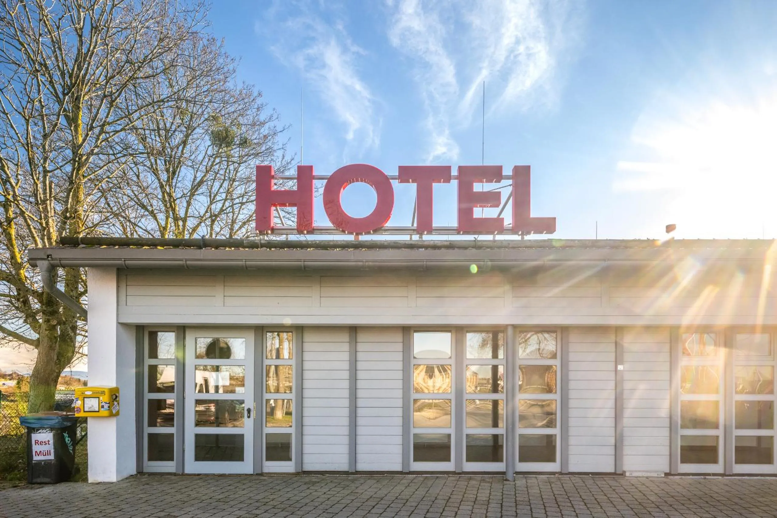 Facade/entrance in Coffee Fellows Hotel Irschenberg Süd