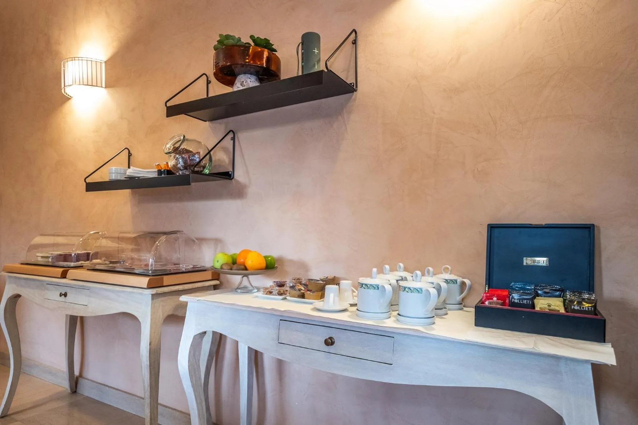 Breakfast in Cit'Hotel Logis De Brou, Bourg en Bresse