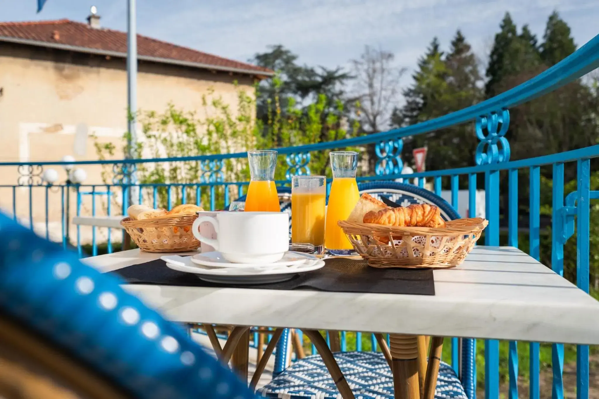 Breakfast in Cit'Hotel Logis De Brou, Bourg en Bresse Breakfast in Cit'Hotel Logis De Brou, Bourg en Bresse