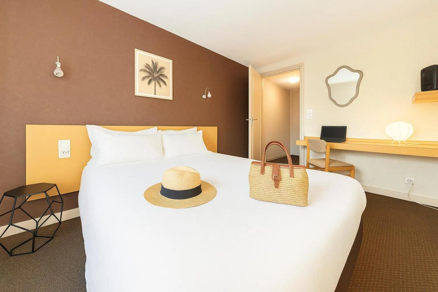 Photo of the whole room, Bed in Cit'Hotel Logis De Brou, Bourg en Bresse