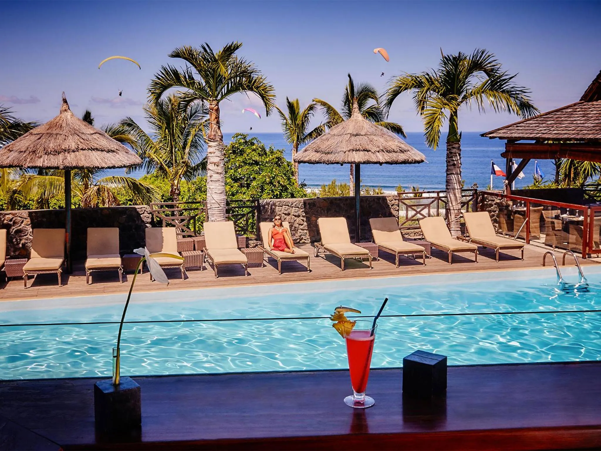 Pool view in Iloha Seaview Hotel
