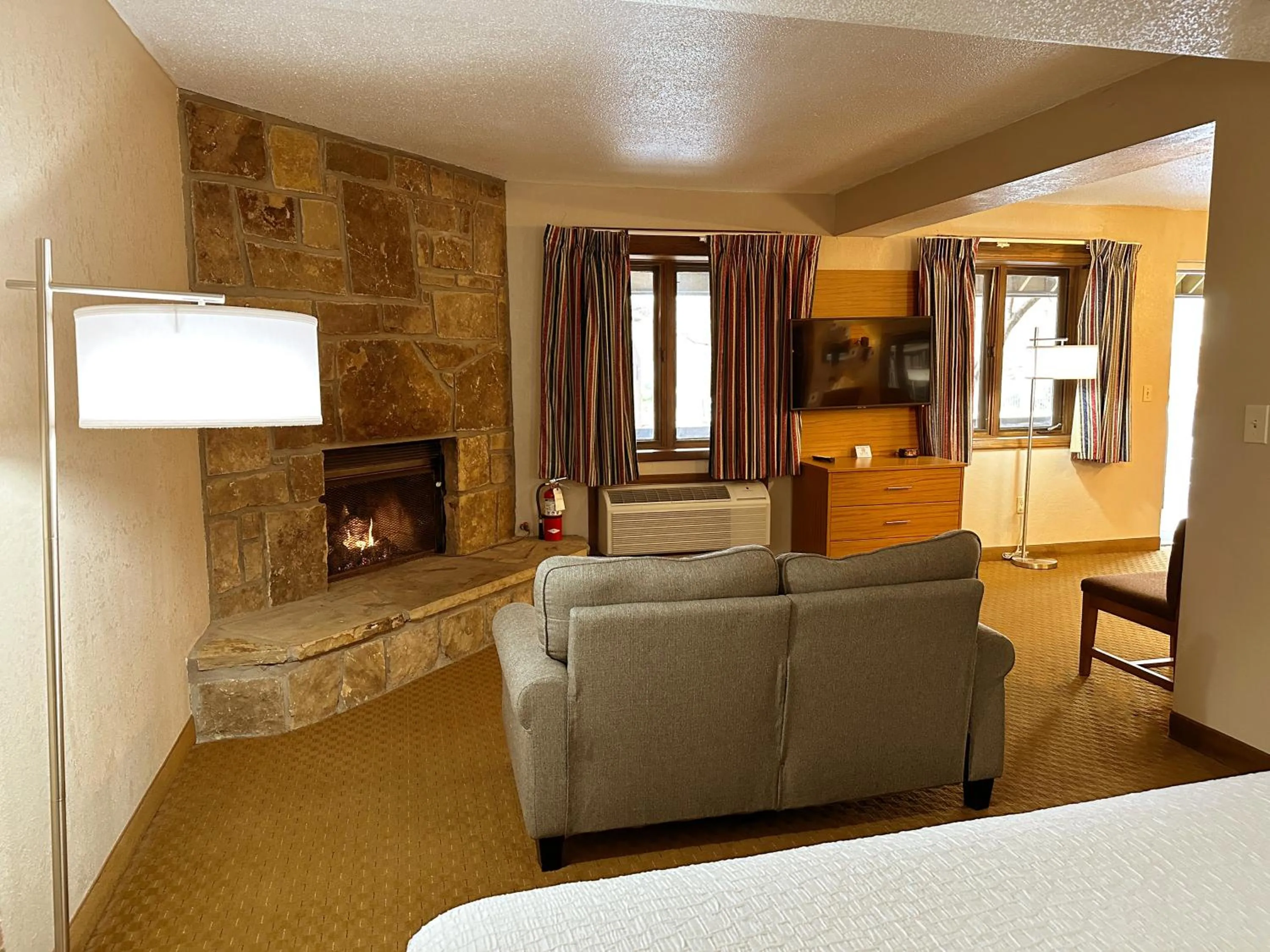 Seating area in Sidney James Mountain Lodge