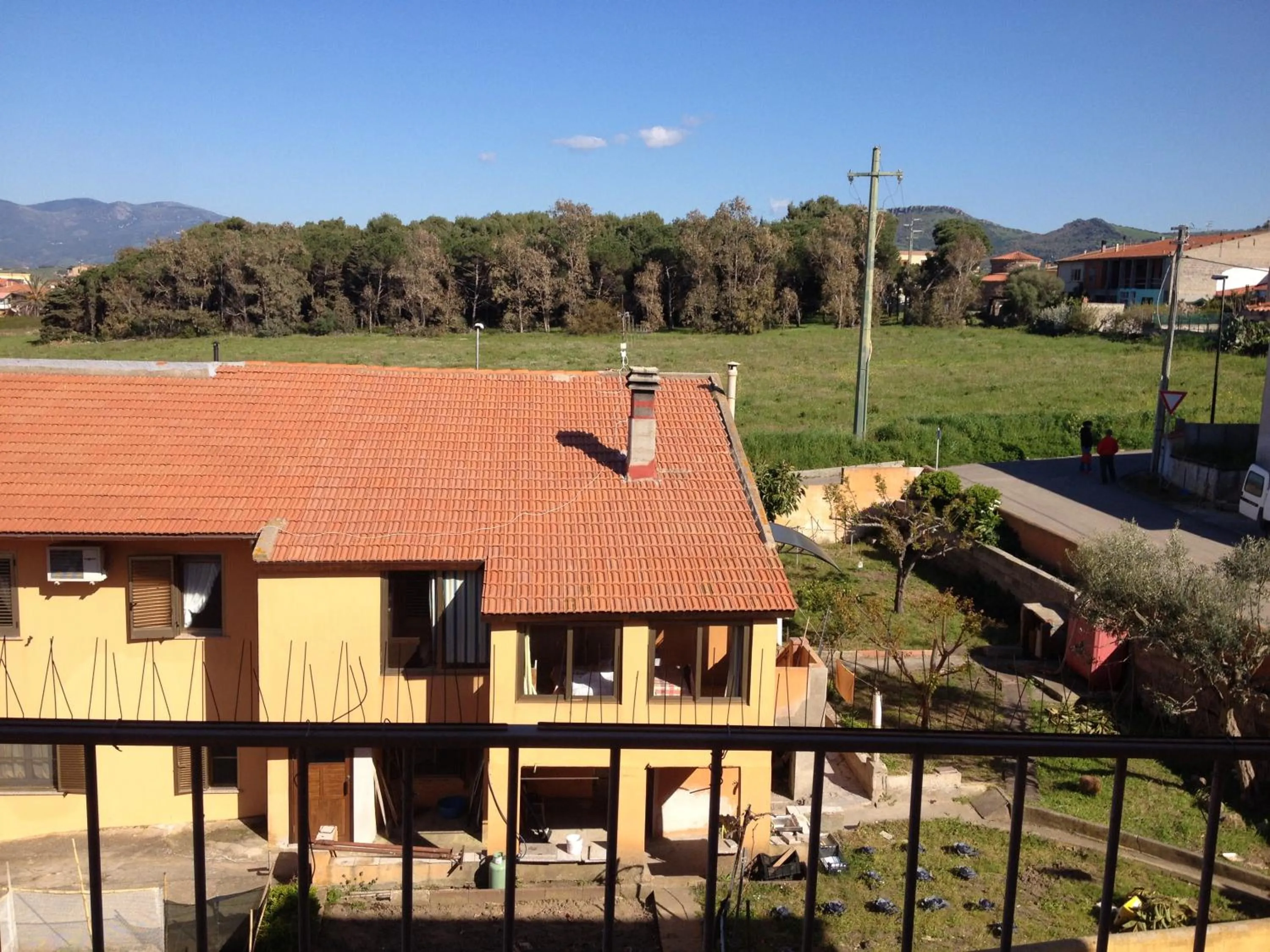 Natural landscape in Modern 1 bed apartment sleep 3 sea view only 700mt from sea