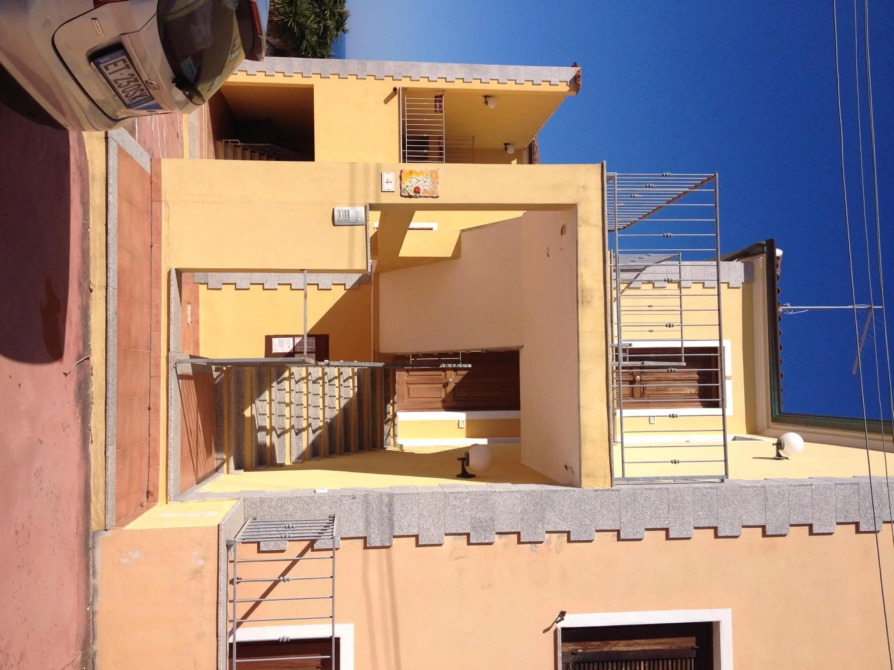 Property building in Modern 1 bed apartment sleep 3 sea view only 700mt from sea