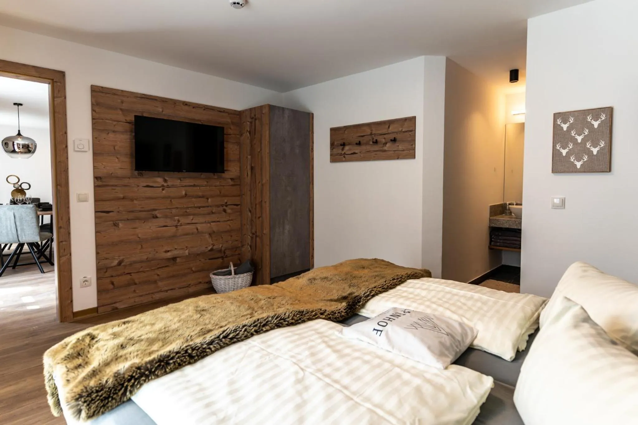Bedroom, Bed in Apart Hotel Alpenhof Werfenweng