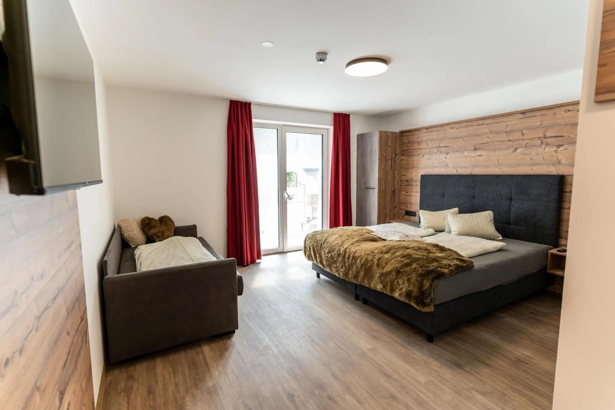 Bedroom, Bed in Apart Hotel Alpenhof Werfenweng