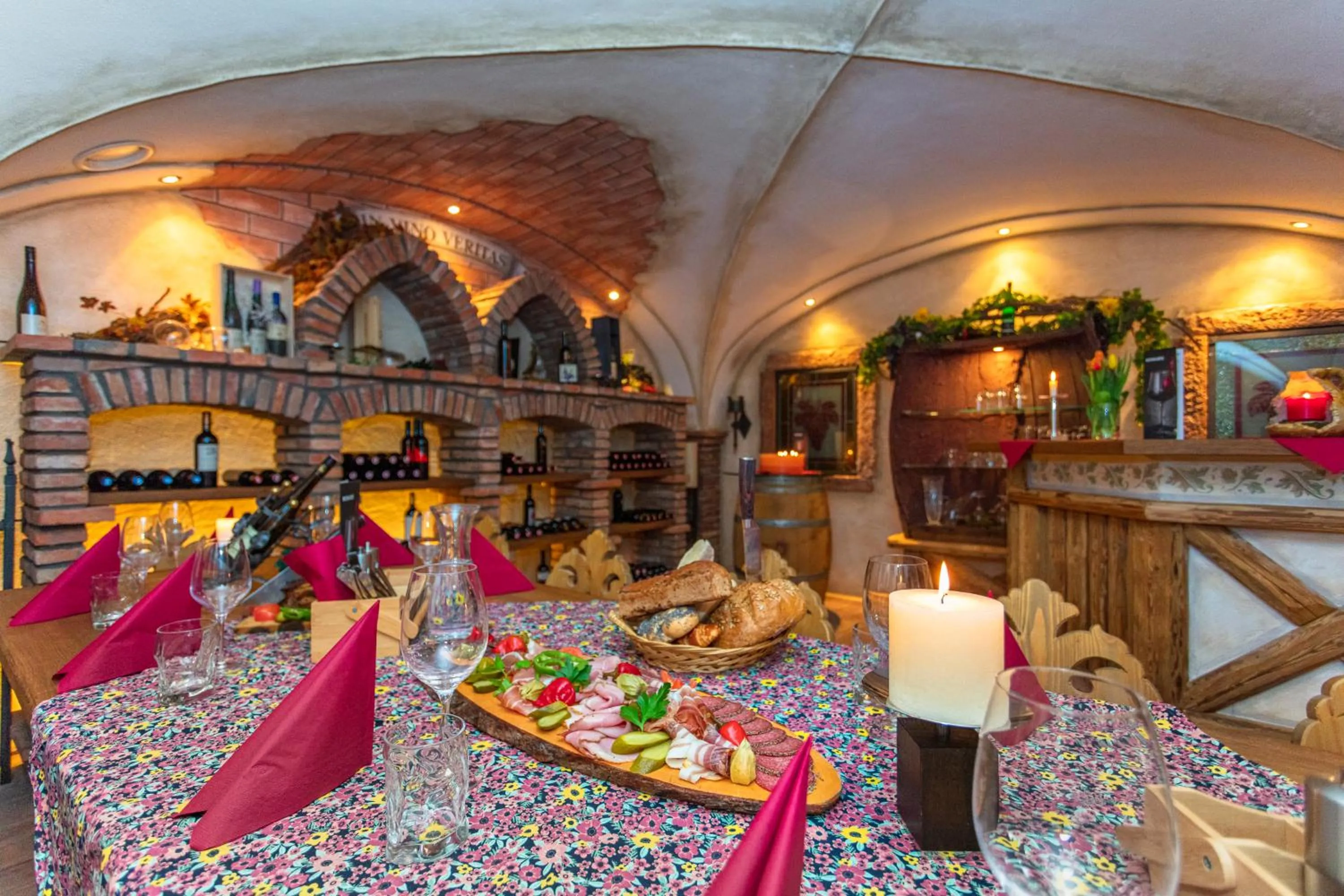 Restaurant/places to eat in Apart Hotel Alpenhof Werfenweng