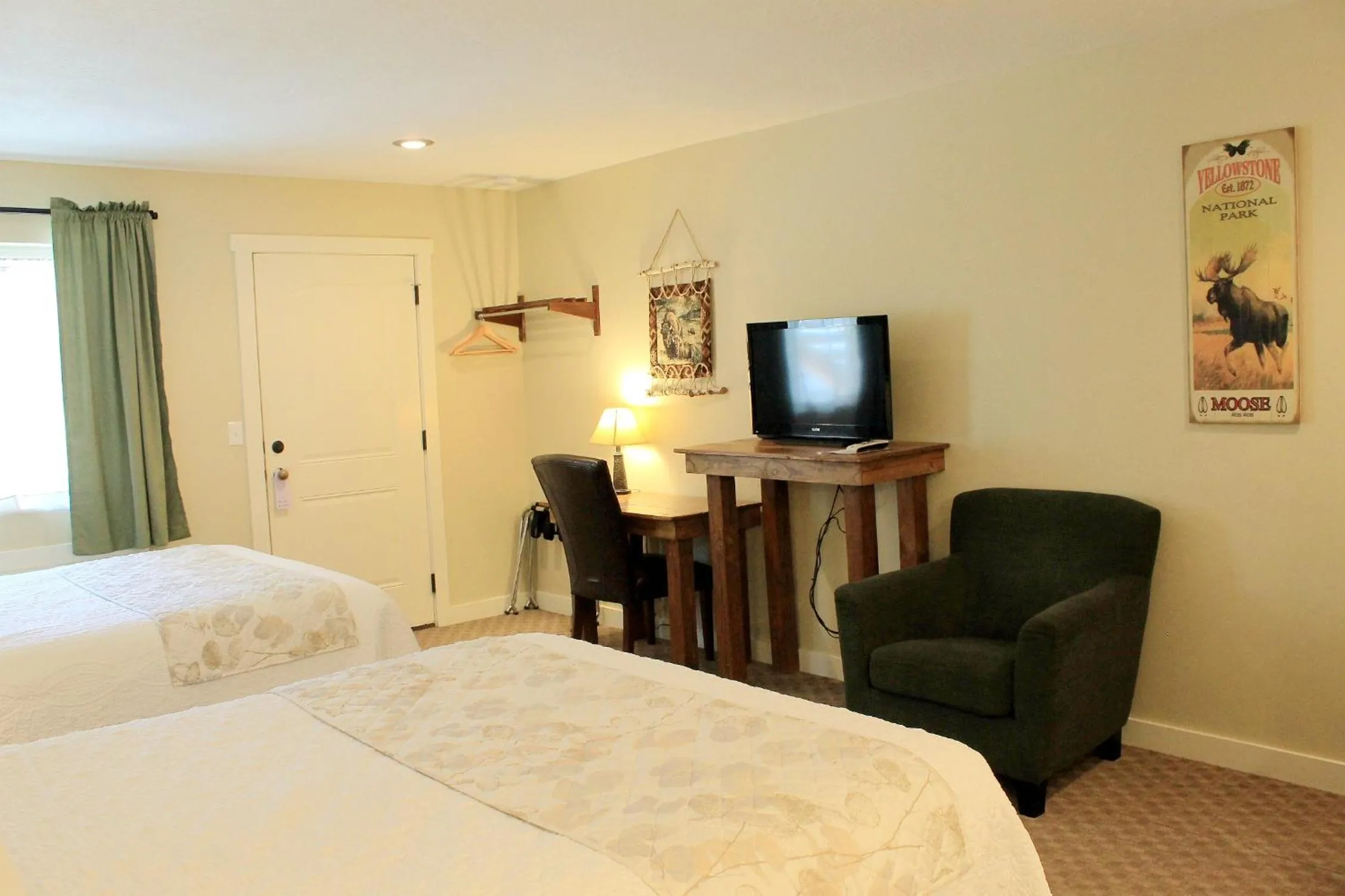 Bed in Moose Creek Inn