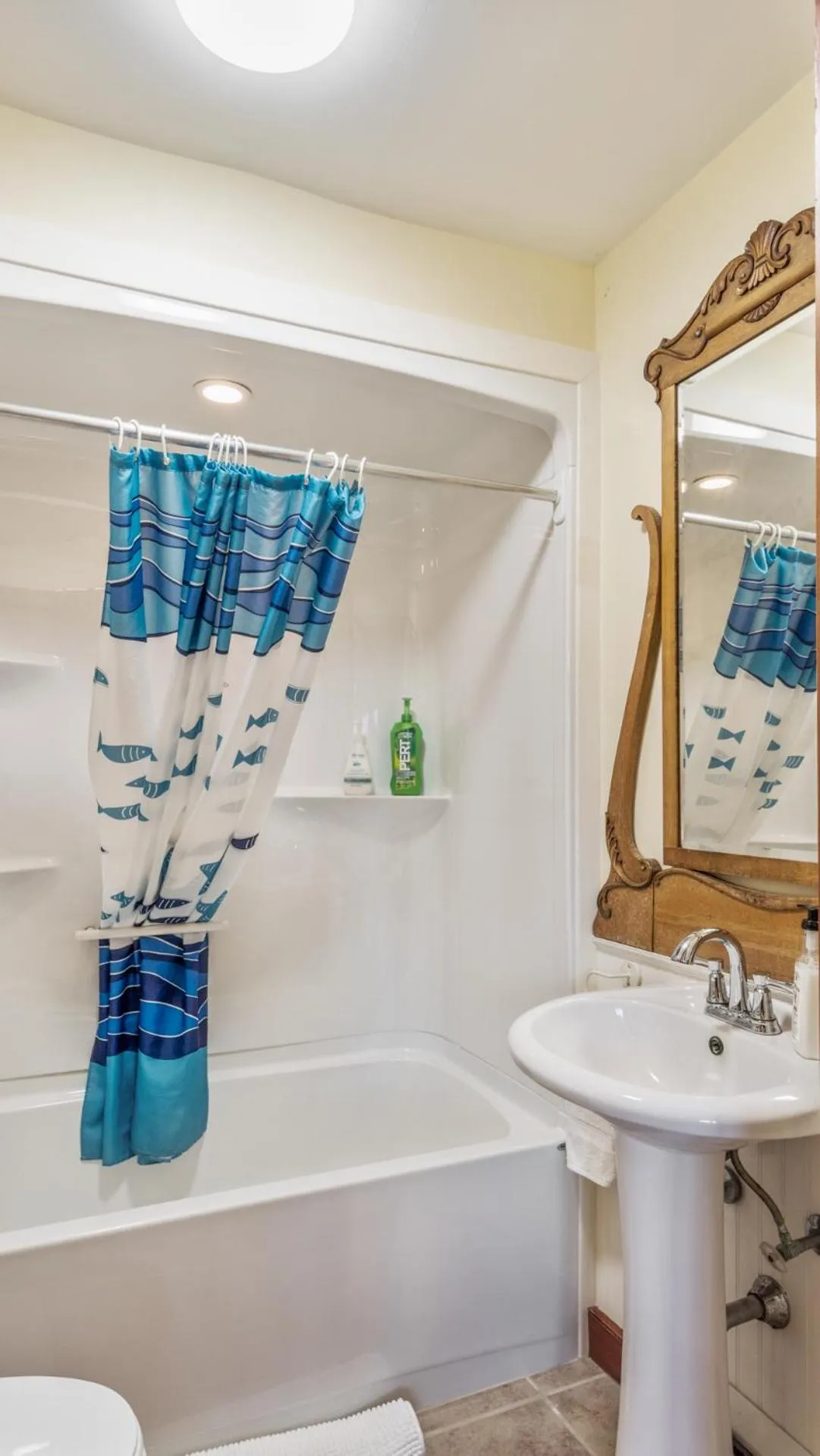 Bathroom in Bayview Pines Country Inn B&B