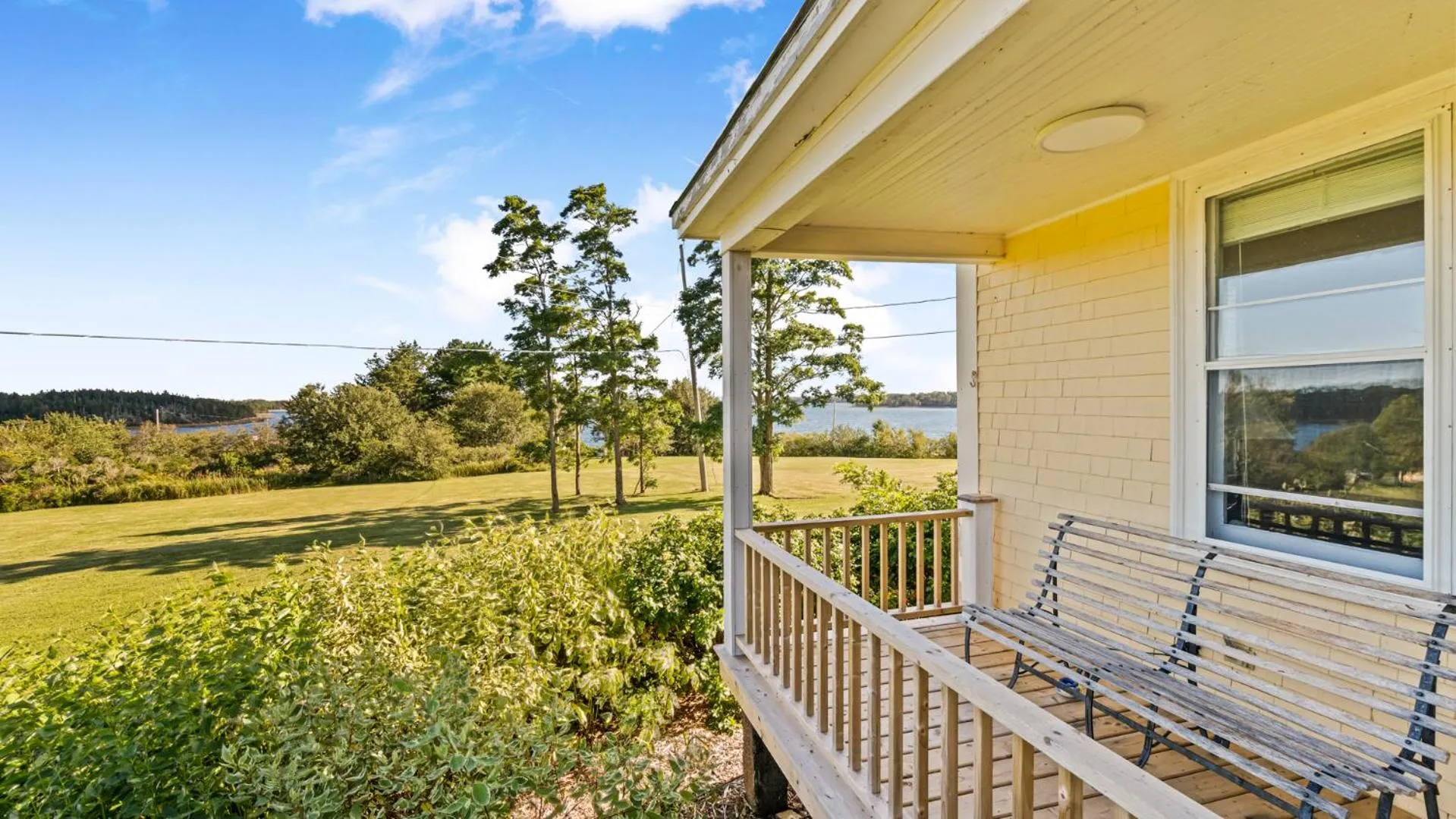 Balcony/Terrace in Bayview Pines Country Inn B&B