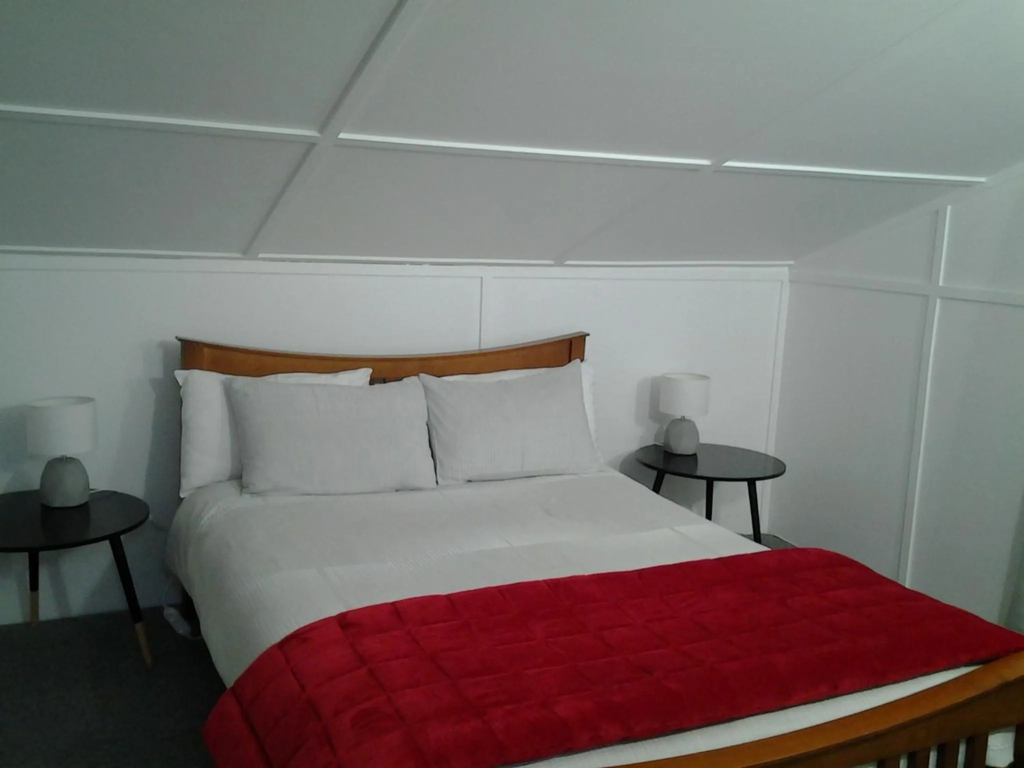 Bed in Jackson's Retreat Alpine Holiday Park