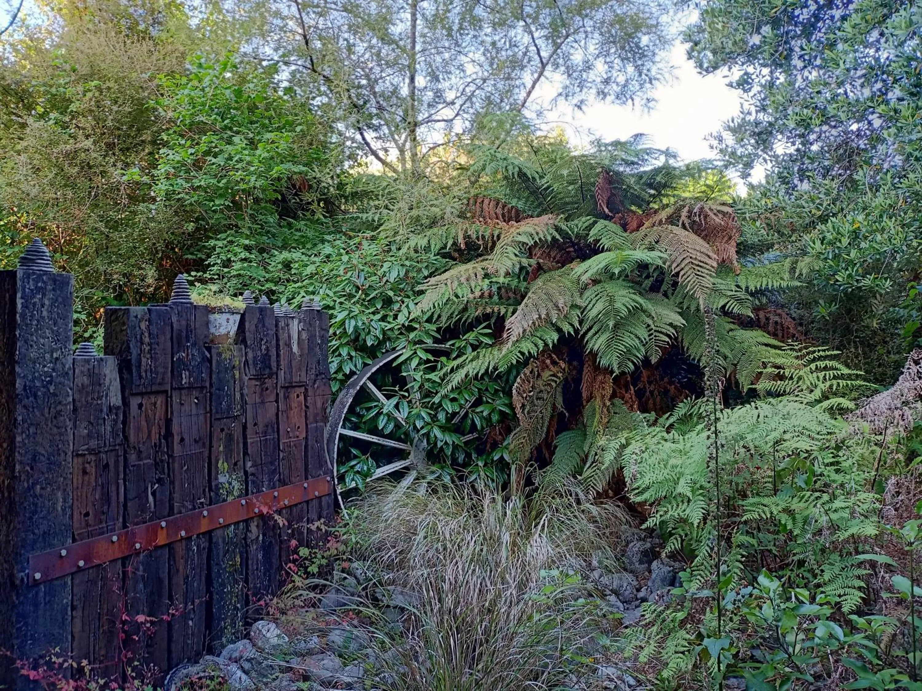 Garden in Jackson's Retreat Alpine Holiday Park