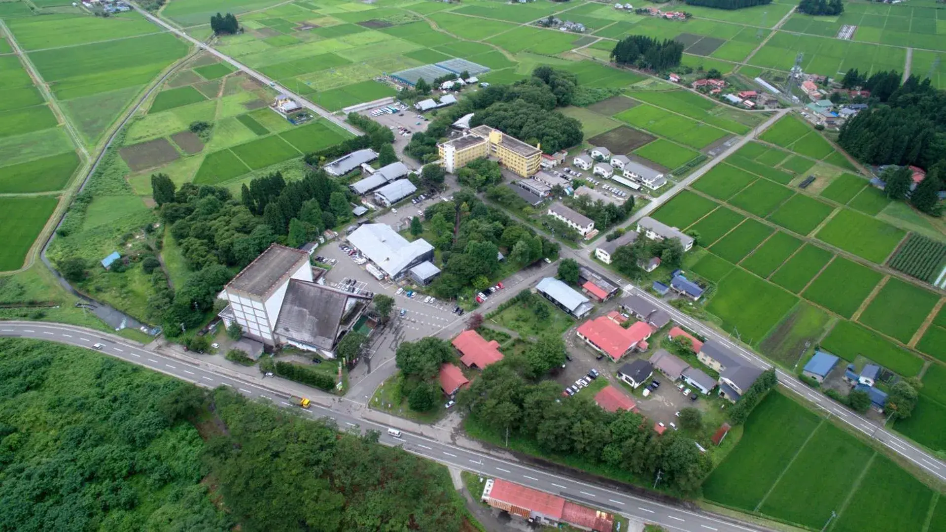 Bird's eye view in Onsen Yupopo Bird's eye view in Onsen Yupopo