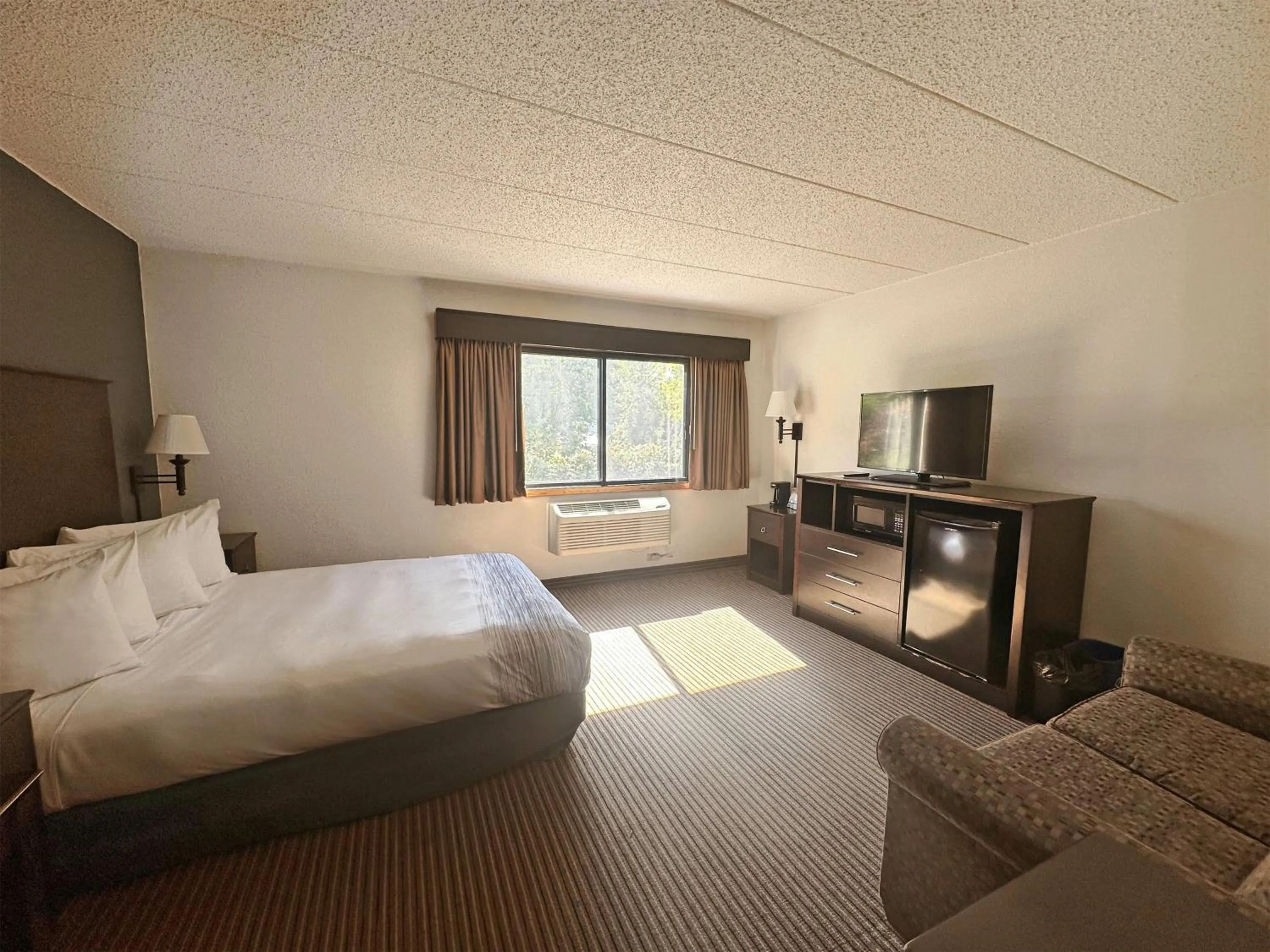 Photo of the whole room, Bed in AmericInn by Wyndham Menominee