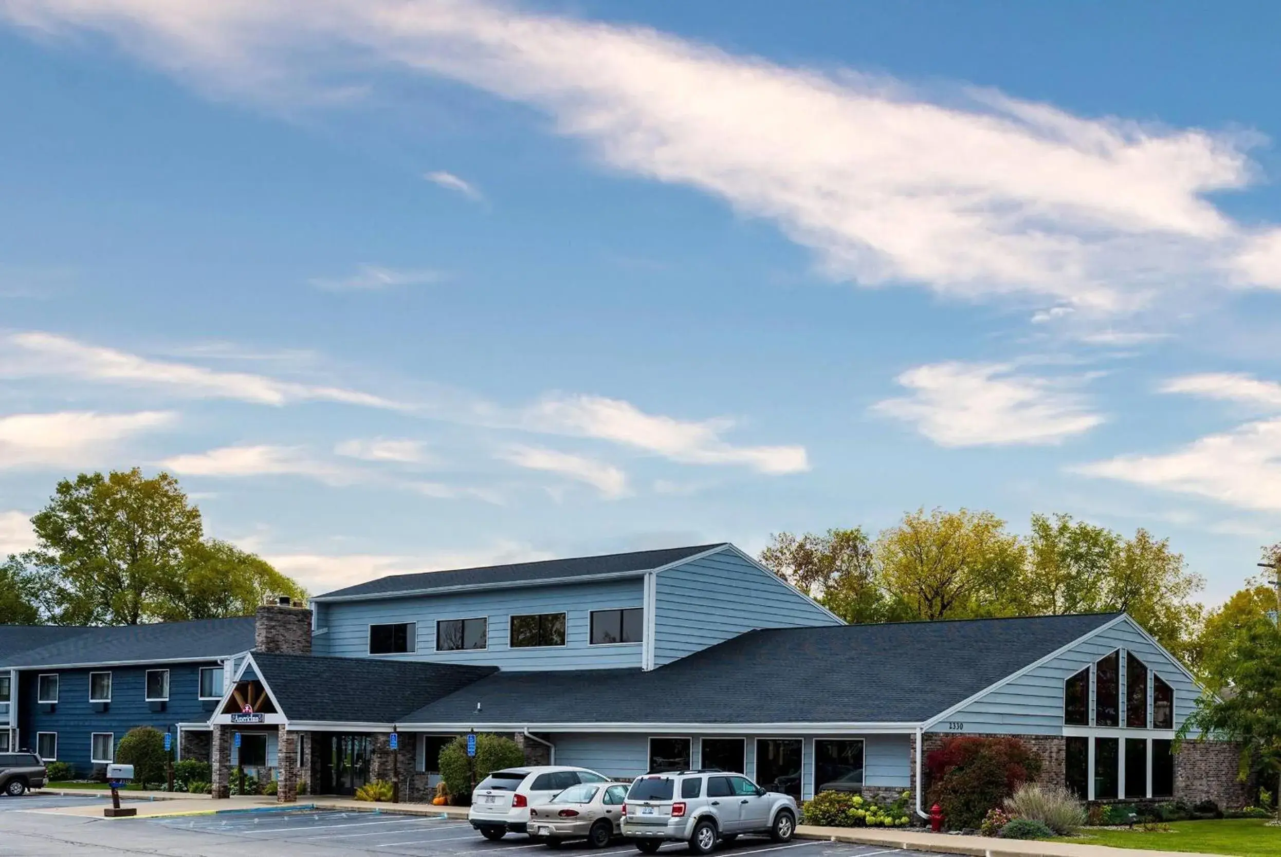 Property building in AmericInn by Wyndham Menominee Property building in AmericInn by Wyndham Menominee