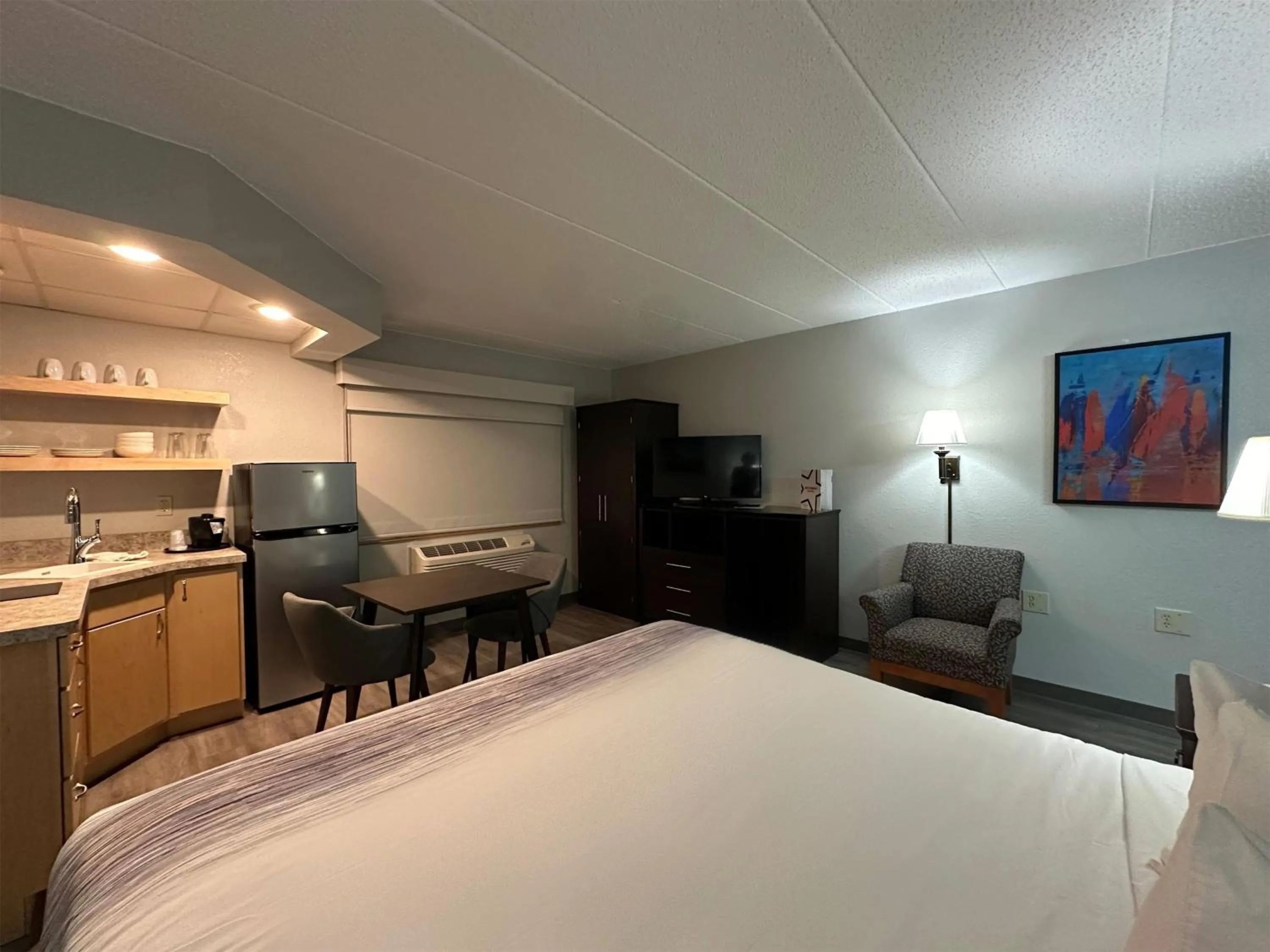 Photo of the whole room, Bed in AmericInn by Wyndham Menominee