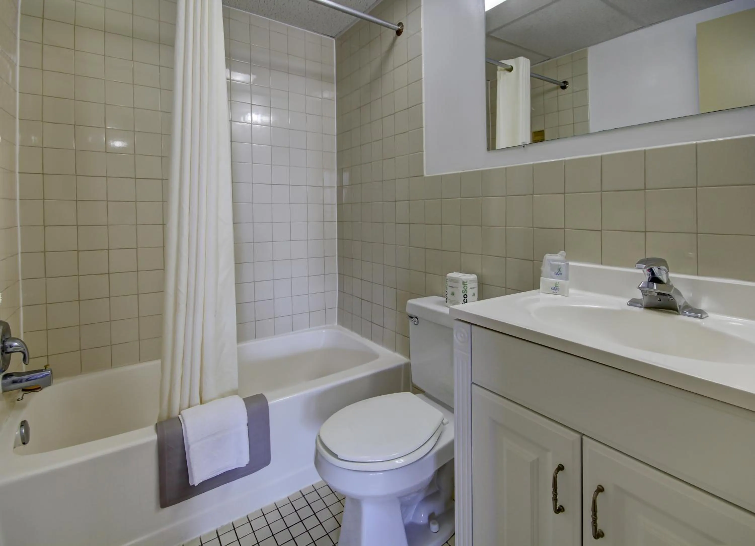 Bathroom in Crystal Sands Motel