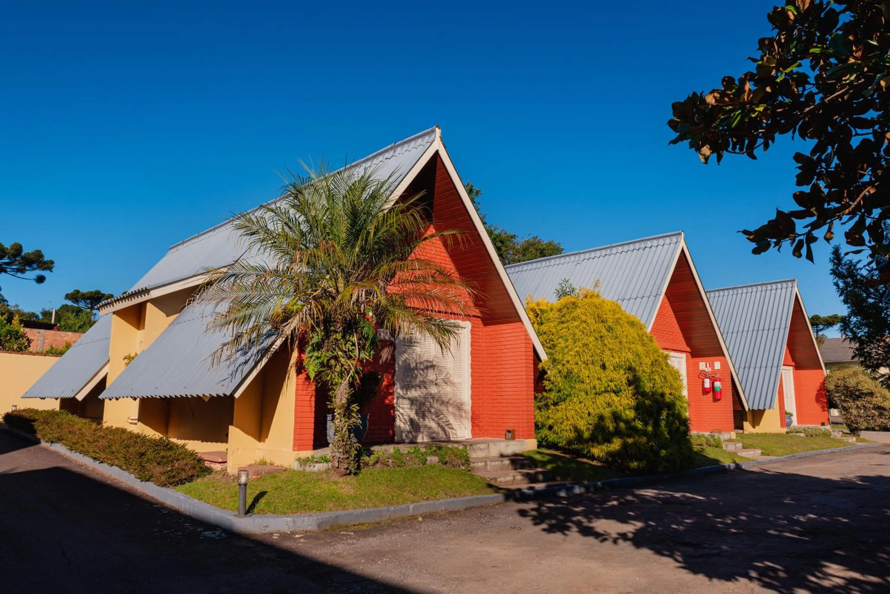 Property building in Hotel Cabanas Alto Da Serra