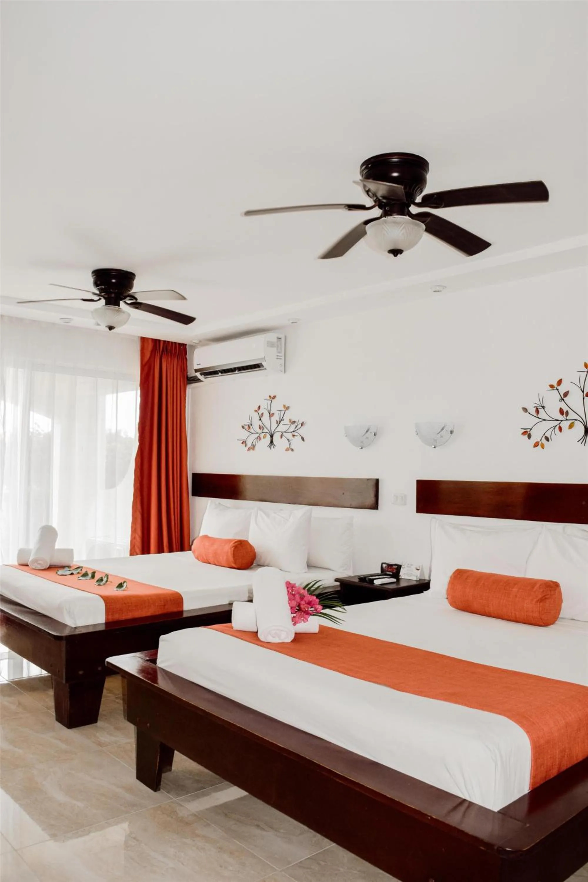 Bedroom, Bed in Best Western Tamarindo Vista Villas