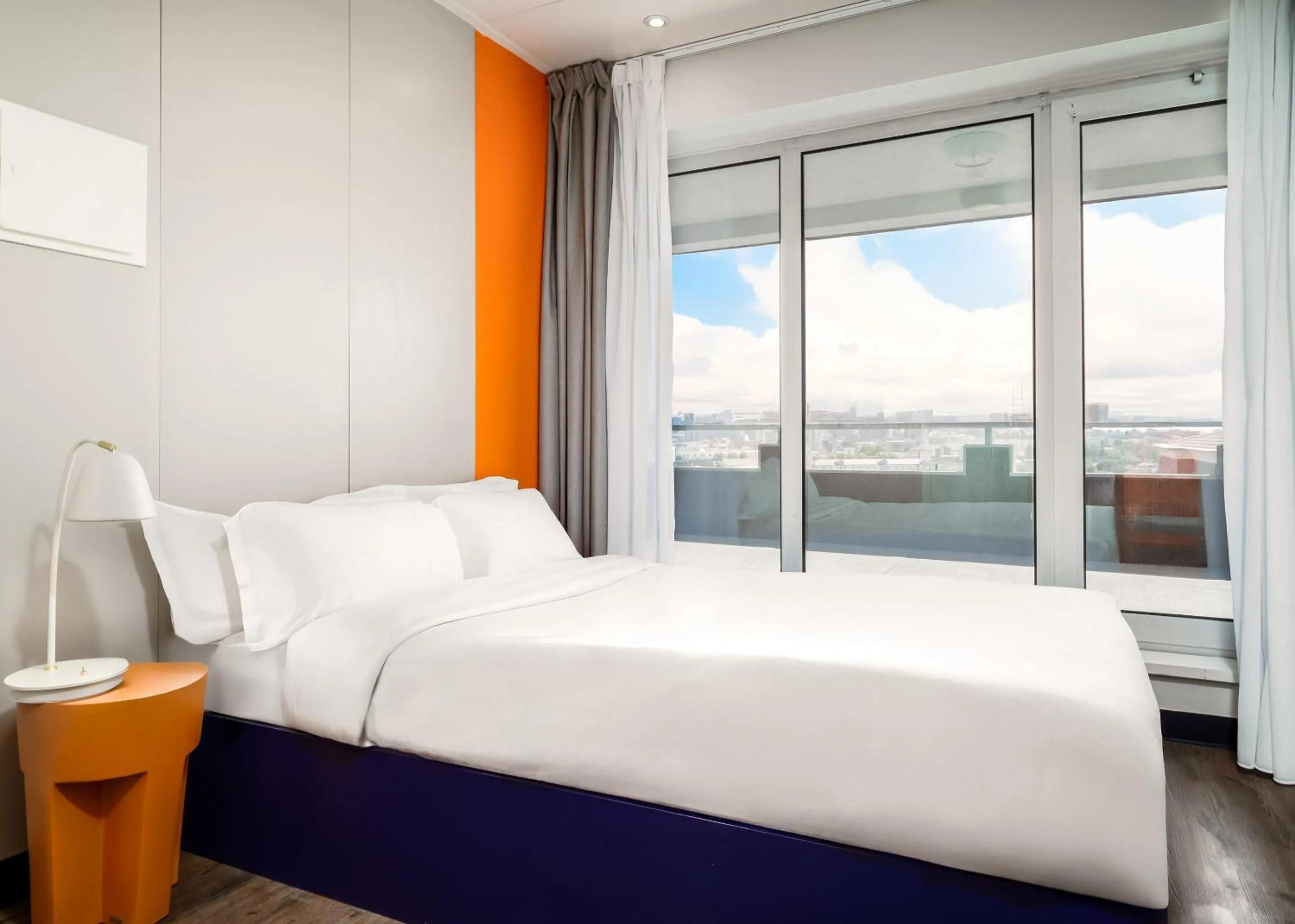 Bed in Herculano Stays Porto - Digital Access