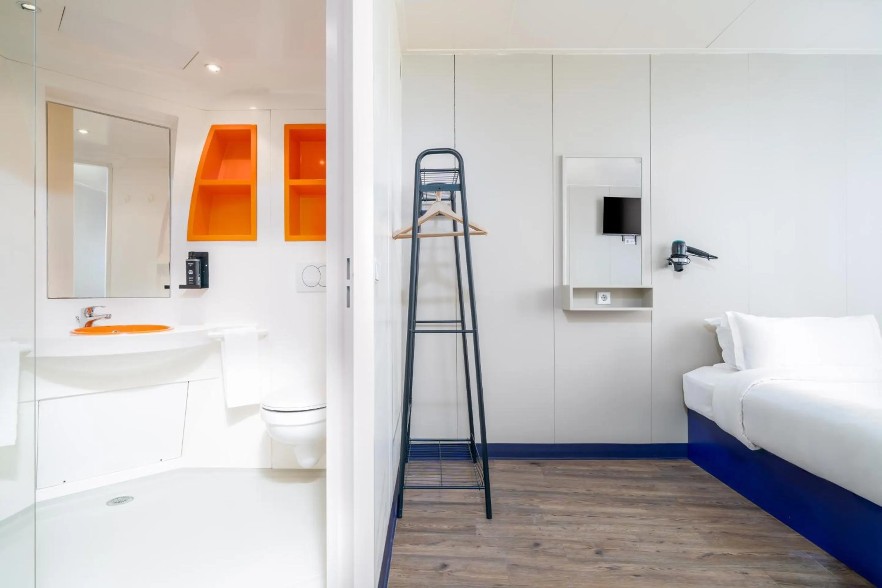 Bed in Herculano Stays Porto - Digital Access