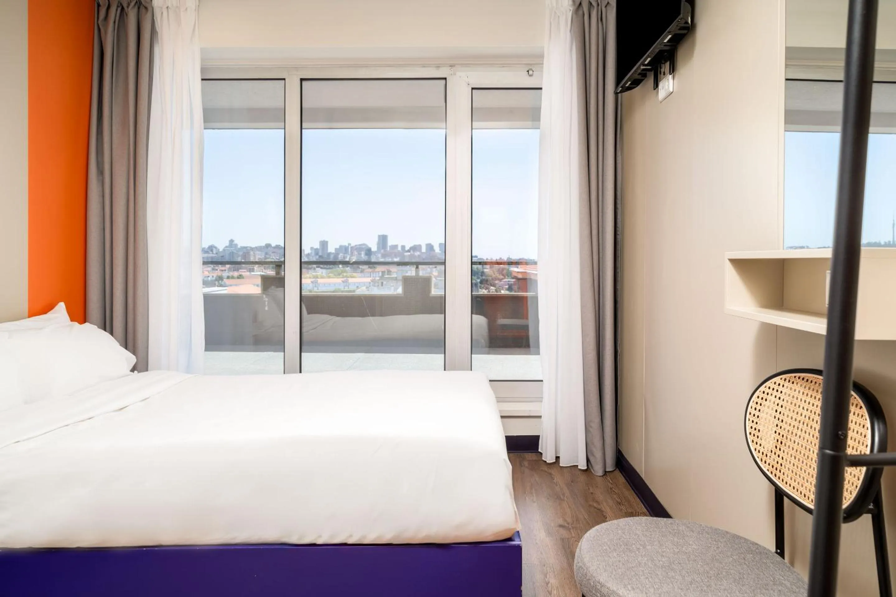 Bed in Herculano Stays Porto - Digital Access