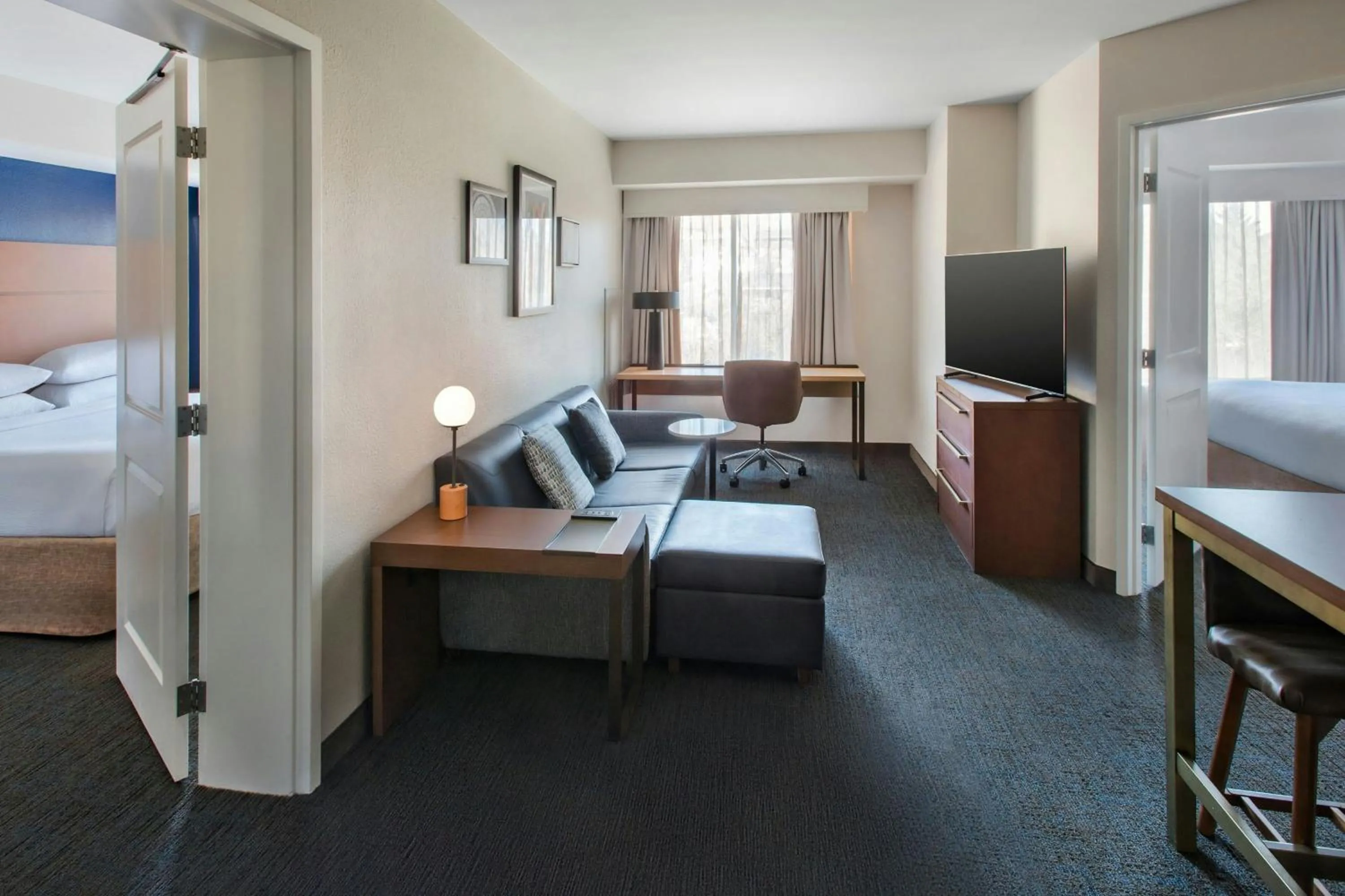 Photo of the whole room, Bed in Residence Inn Pittsburgh Monroeville/Wilkins Township