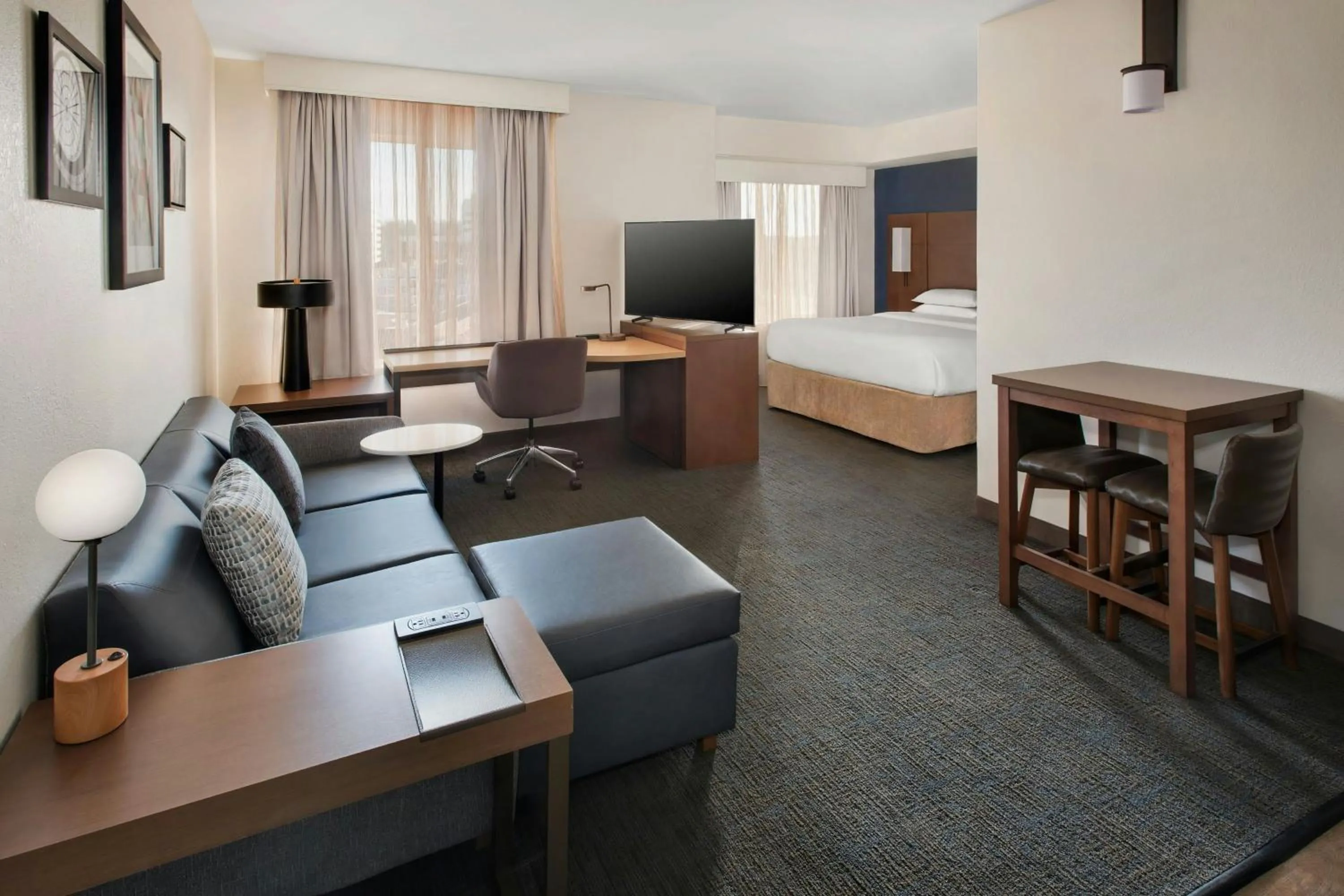 Photo of the whole room, Bed in Residence Inn Pittsburgh Monroeville/Wilkins Township