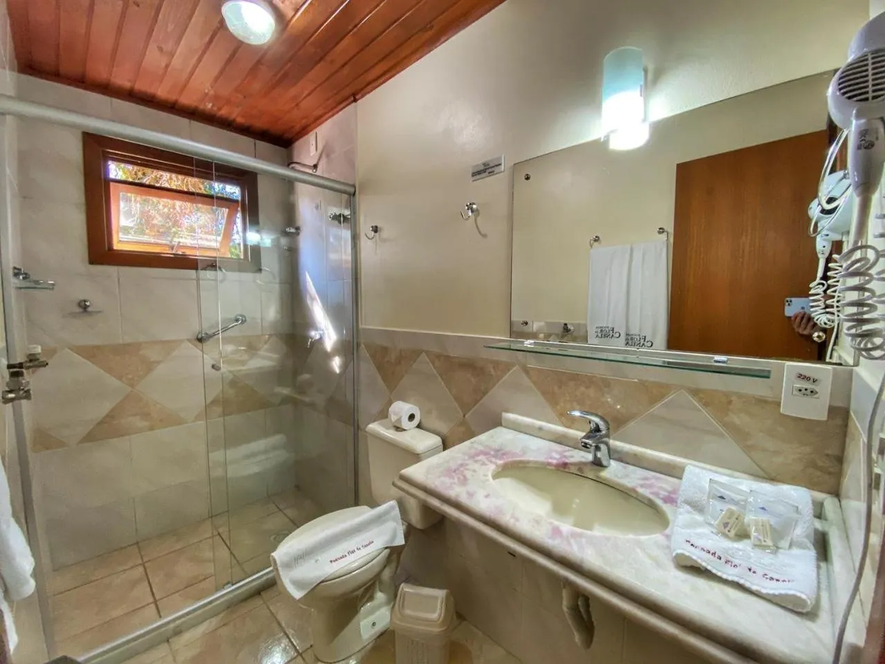 Bathroom in Pousada Flor De Canela